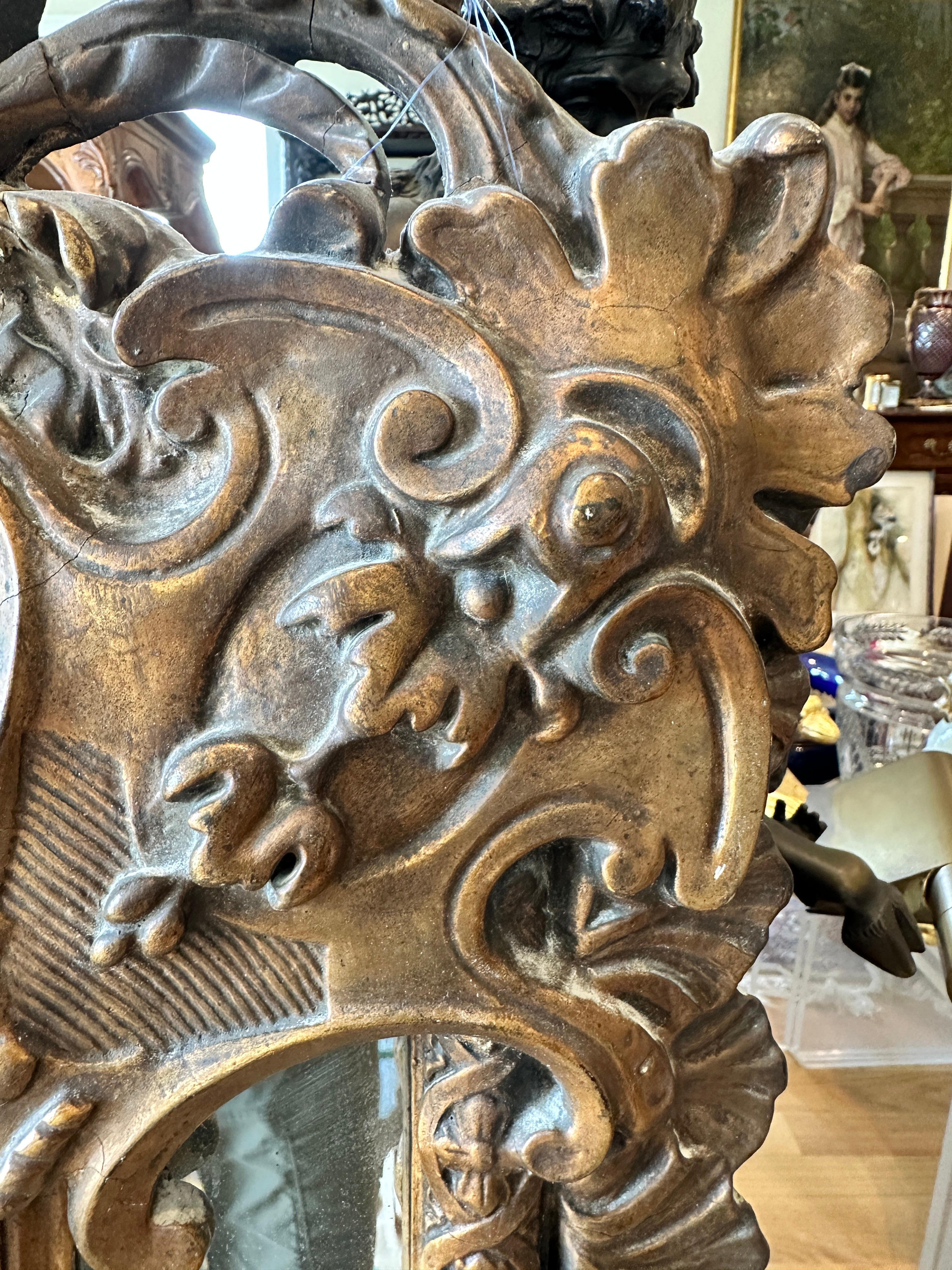 XIXe siècle Miroir mural de forme coussin, doré, Louis XVI, 19e siècle en vente
