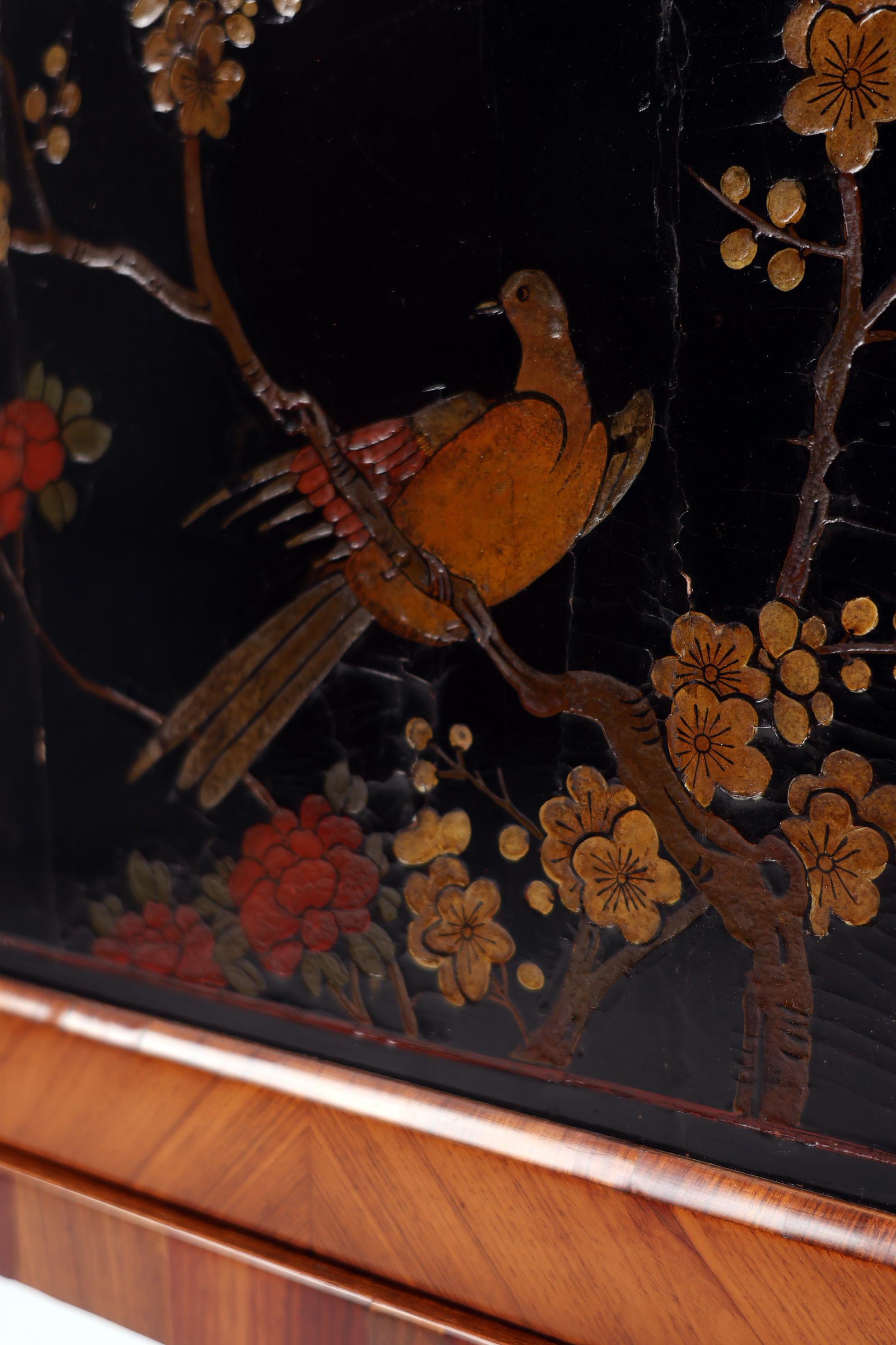 19th Century Louis XVI half cabinet with Chinese lacquer 8