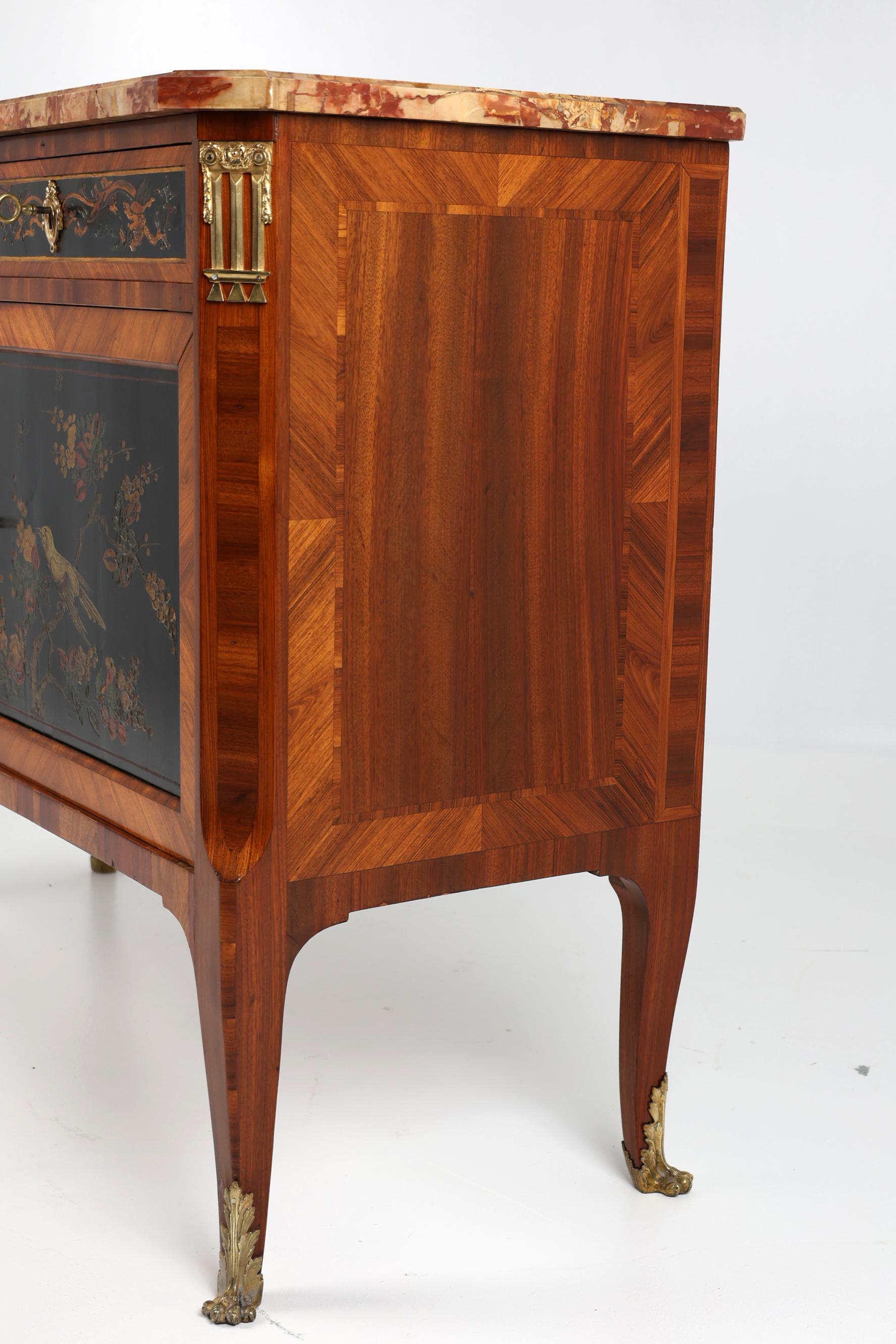 19th Century Louis XVI half cabinet with Chinese lacquer 10