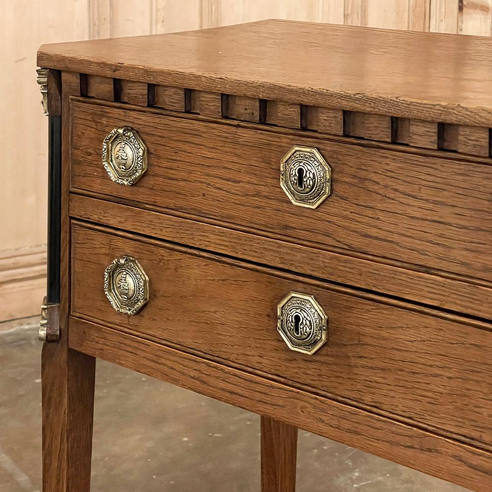 19th Century Louis XVI Neoclassical Petite Commode For Sale 4