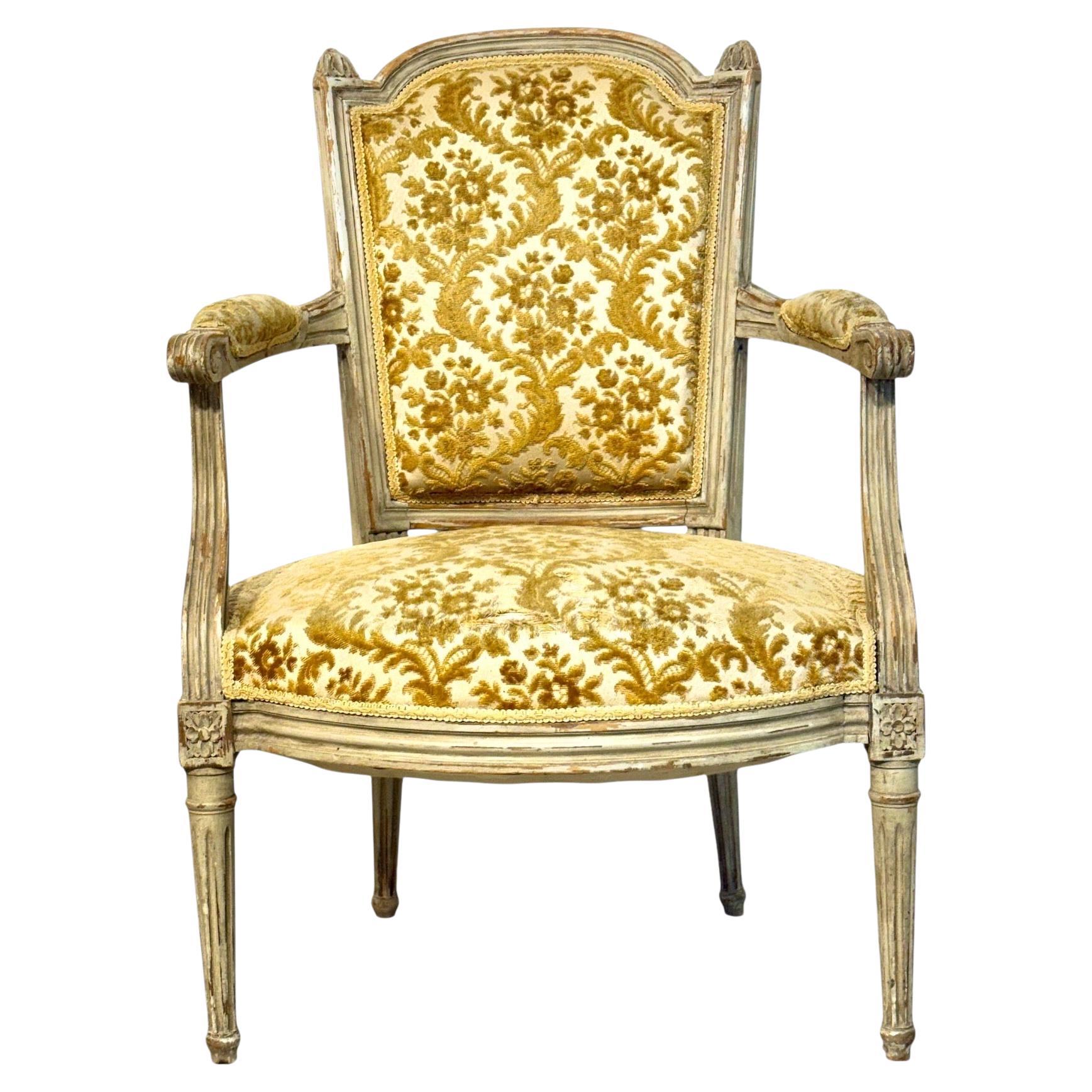Fauteuil de style Louis XVI du 19ème siècle avec dossier en Chapeau de Gendarme en vente