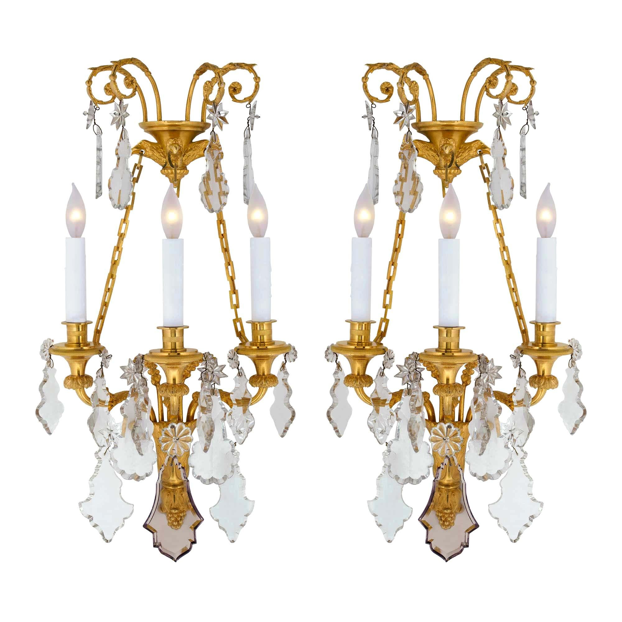 Applique a tre luci in cristallo Baccarat e ormolu del XIX secolo in stile Luigi XVI