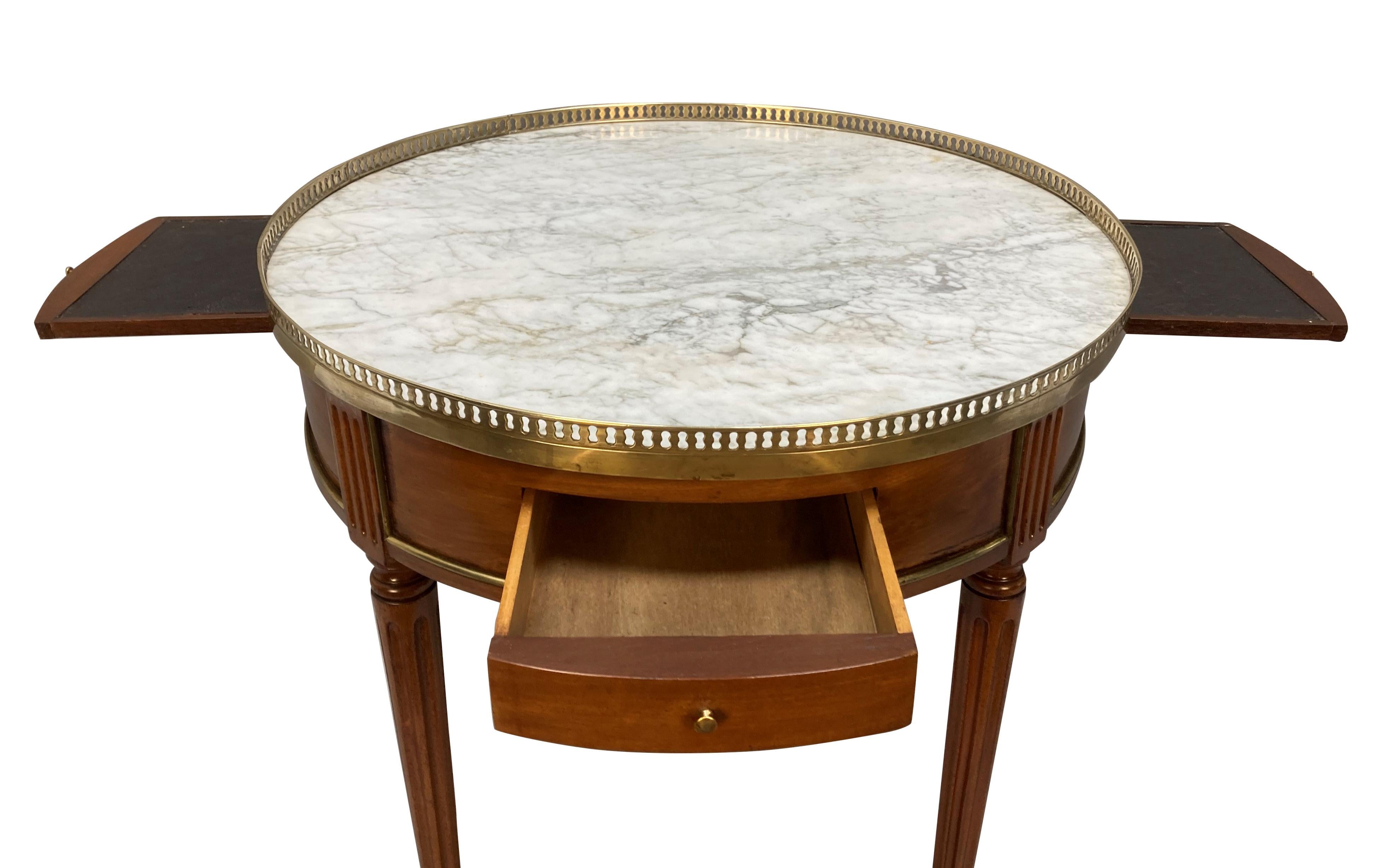 Français Table bouillotte de style Louis XVI du 19ème siècle en vente