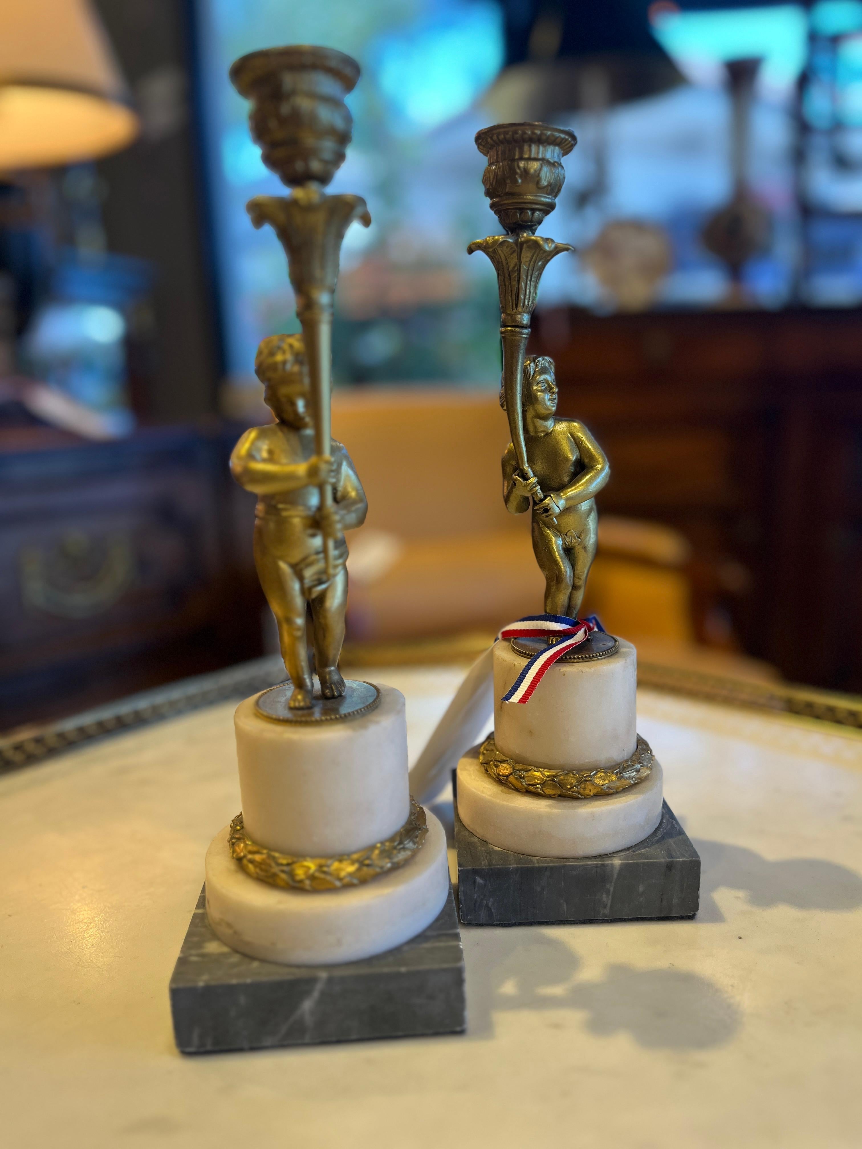 Portacandele in bronzo stile Luigi XVI del XIX secolo In condizioni buone in vendita a Scottsdale, AZ