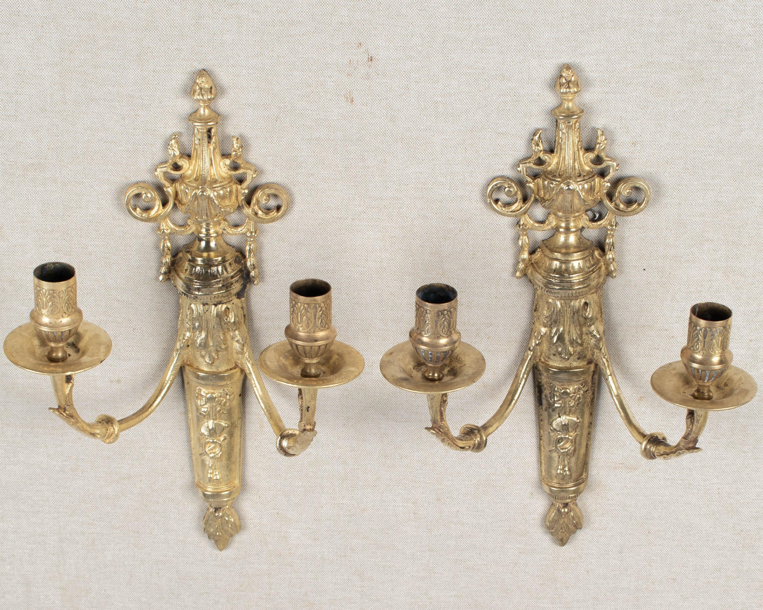 Bronze Appliques à bougie en bronze de style Louis XVI du XIXe siècle en vente