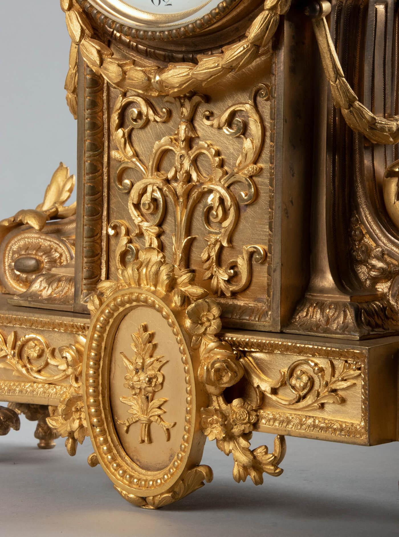 18th Century Louis XVI Style Bronze Ormolu Mantel Clock 13