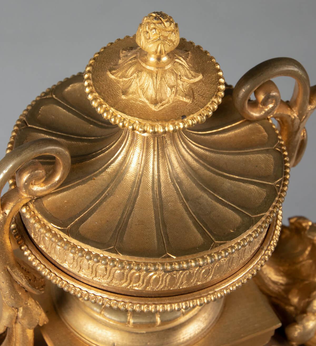 18th Century Louis XVI Style Bronze Ormolu Mantel Clock 15