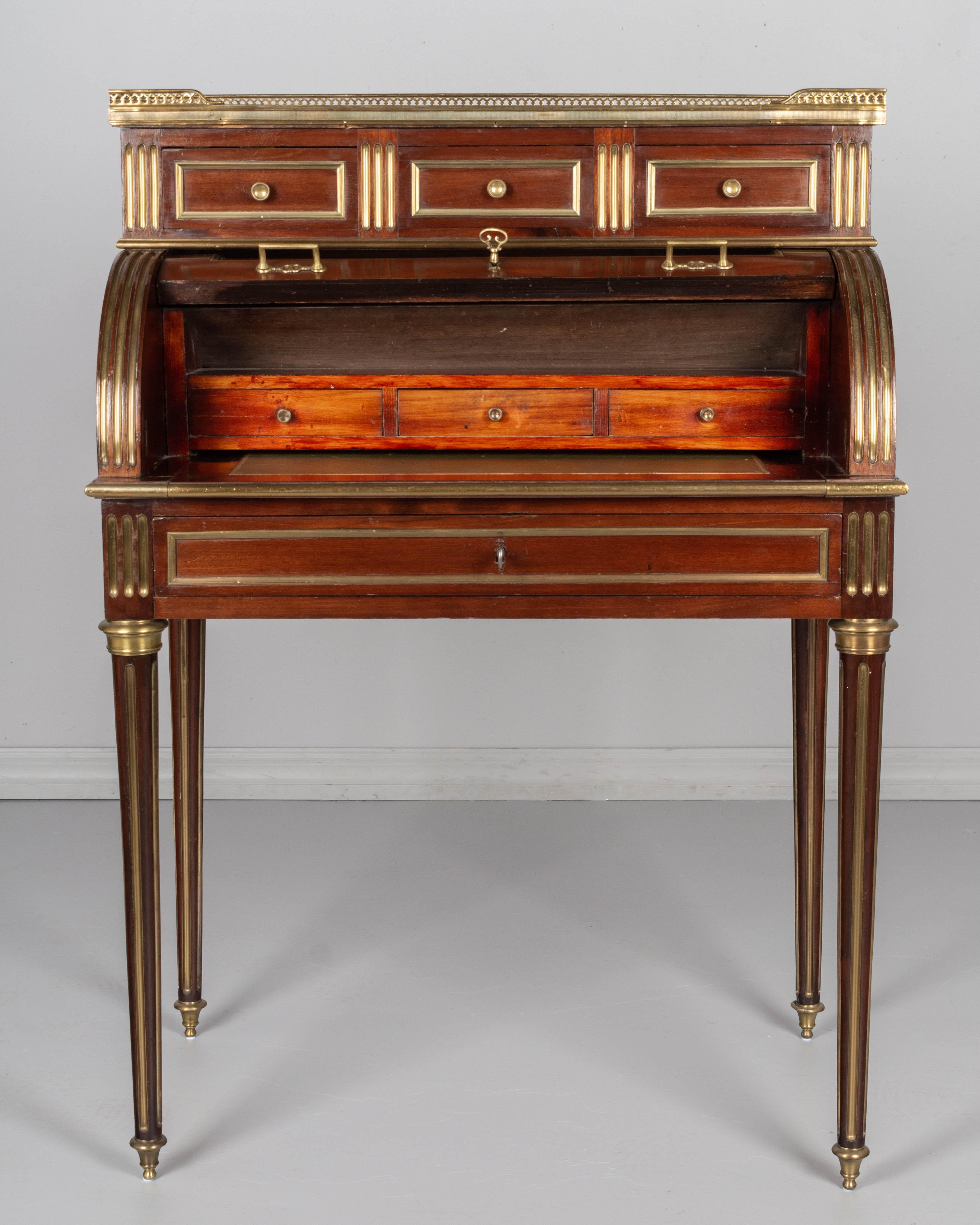 19th Century Louis XVI Style Bureau à Cylindre or Roll Top Desk In Good Condition In Winter Park, FL