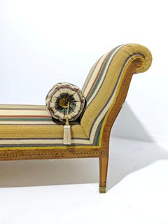 19ème siècle  Chaise longue de style Louis XVI en bois avec incrustations de buis