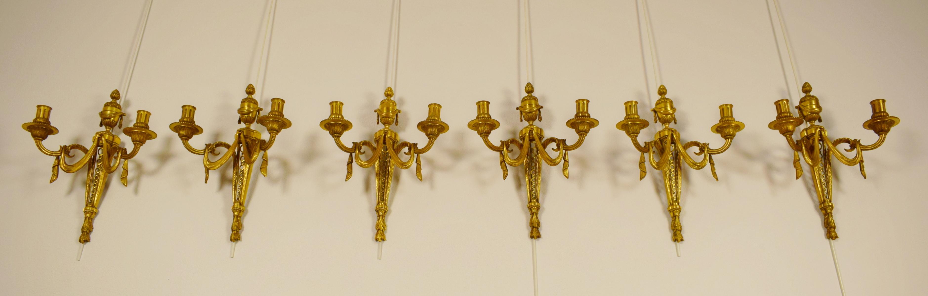 French 19th Century Louis XVI Style, Chiseled Gilded Bronze Set of 6 Appliques