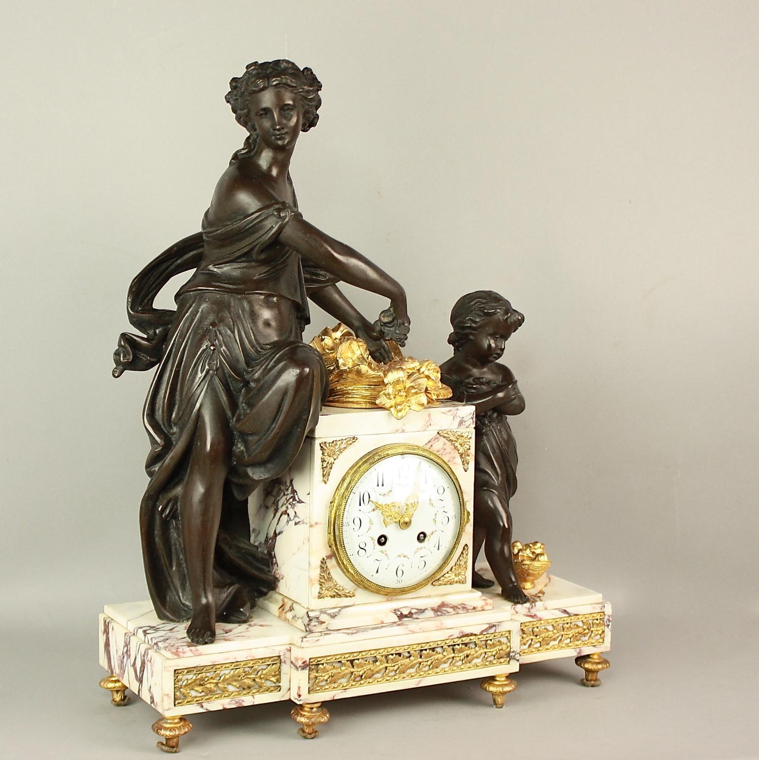 Uhrengarnituren im Louis-XVI-Stil des 19. Jahrhunderts (Belle Époque) im Angebot
