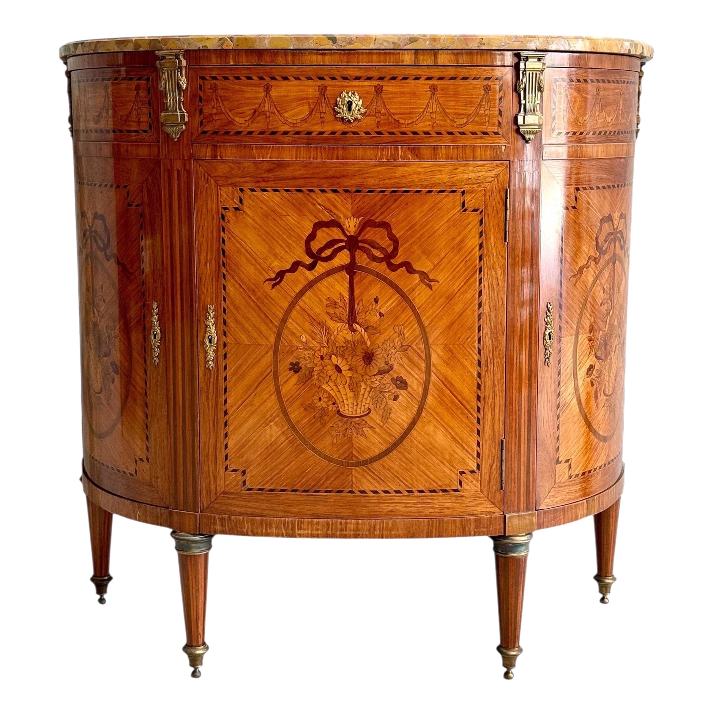 Commode Demilune de style Louis XVI du 19ème siècle avec plateau en marbre