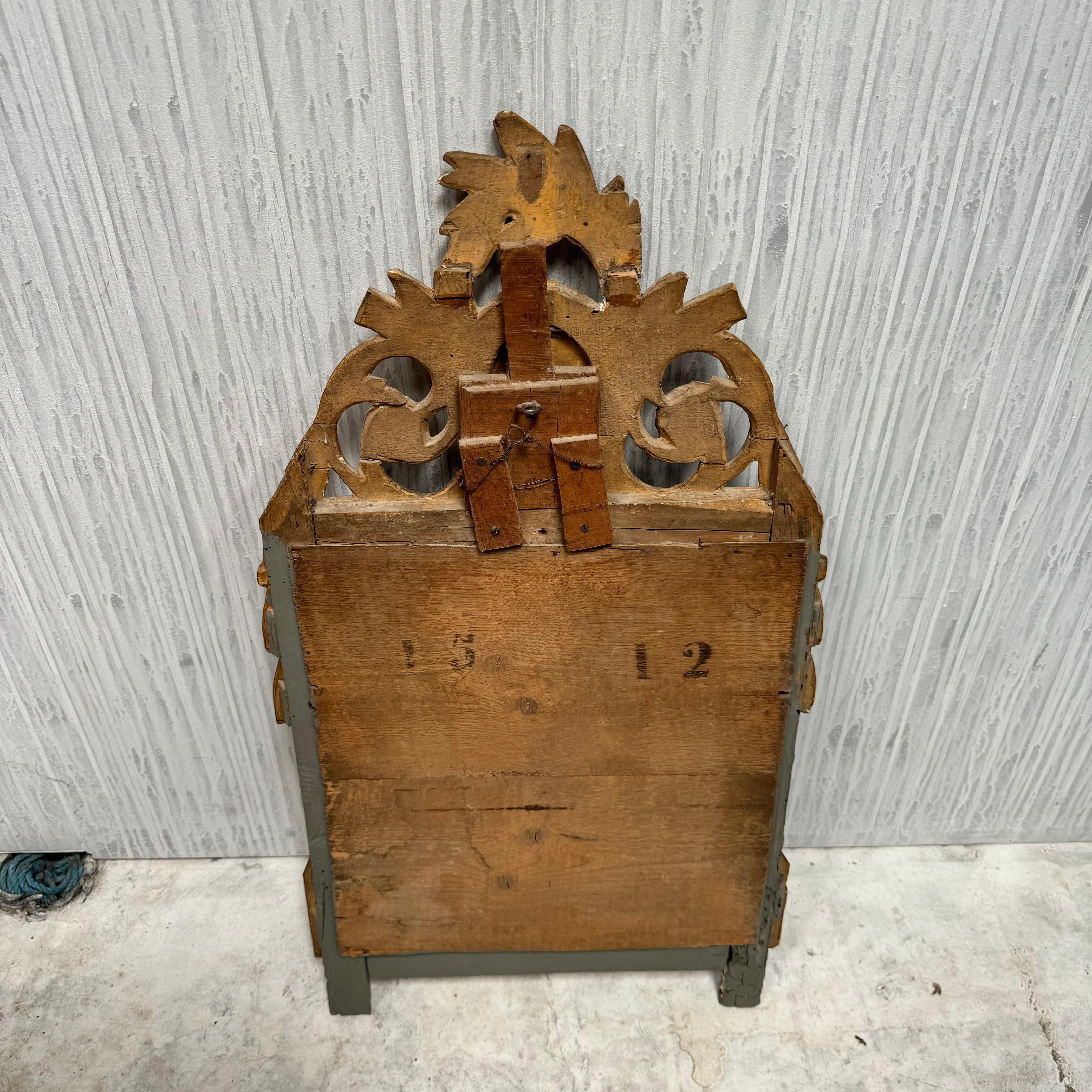 Specchio da sposa francese in legno dorato del XIX secolo in stile Luigi XVI in vendita 1