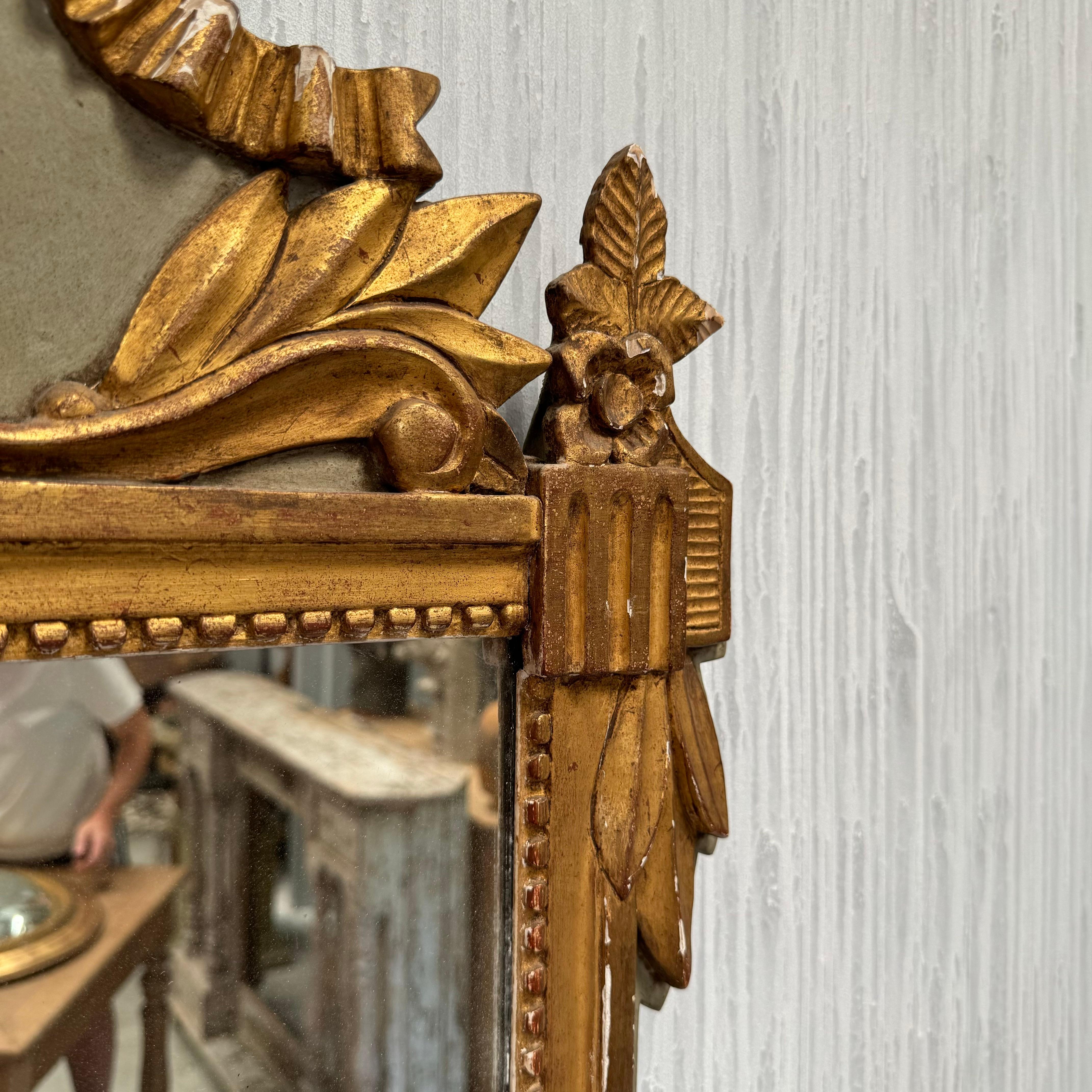 XIXe siècle Miroir de mariage en bois doré français de style Louis XVI du 19e siècle en vente