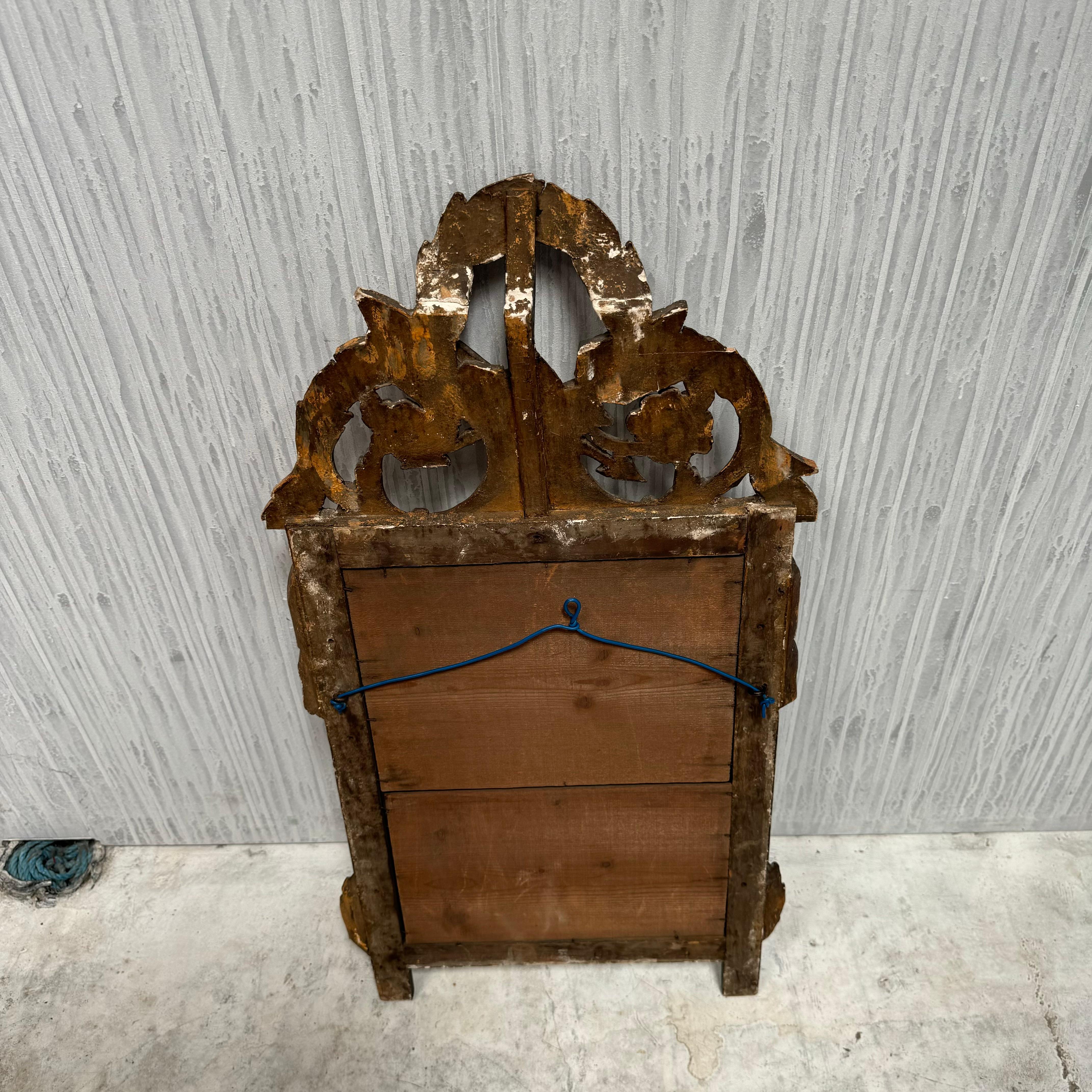 Specchio da sposa francese in legno dorato del XIX secolo in stile Luigi XVI in vendita 3