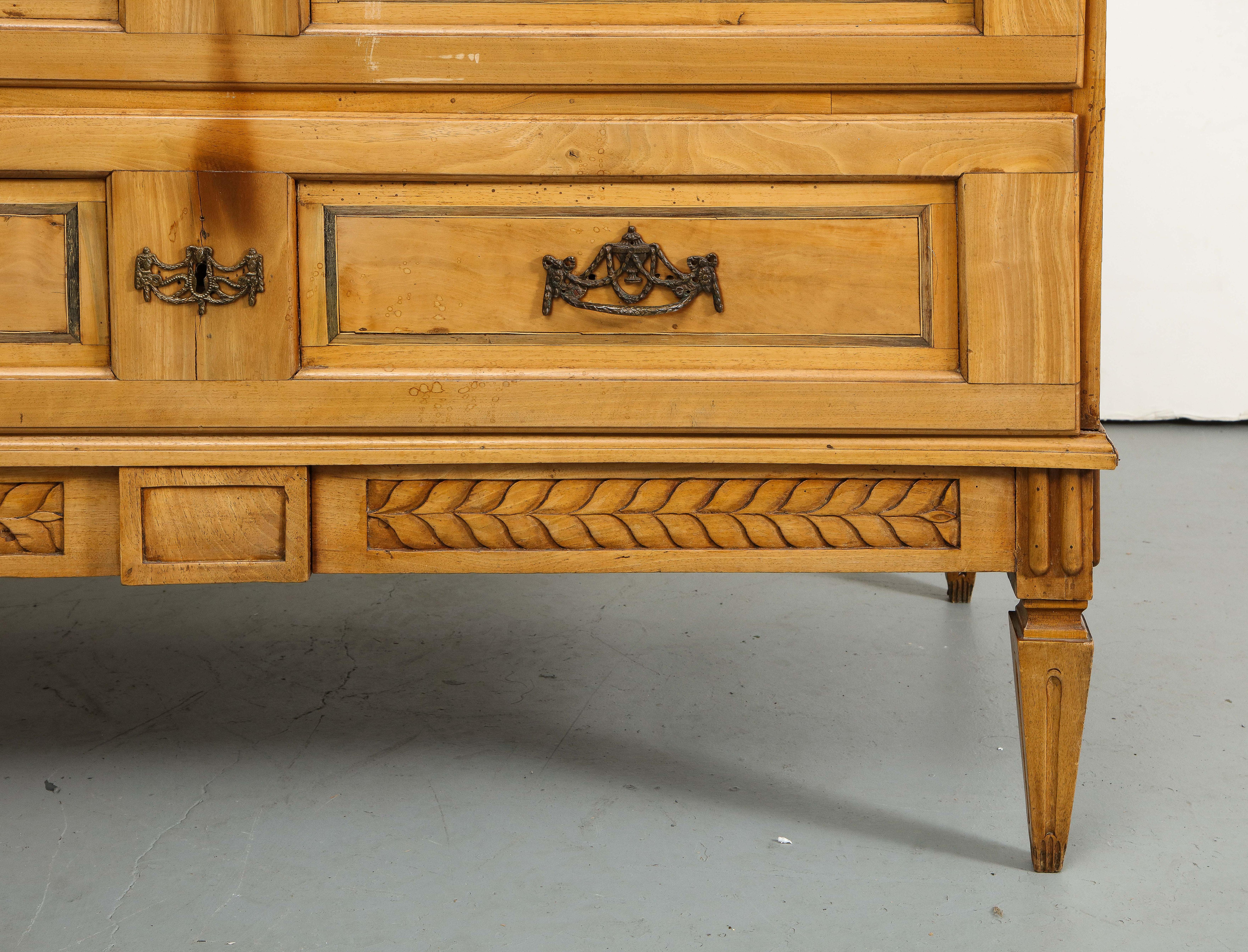 19th Century Louis XVI Style French Oak Chest with Original Bronze Hardware For Sale 2