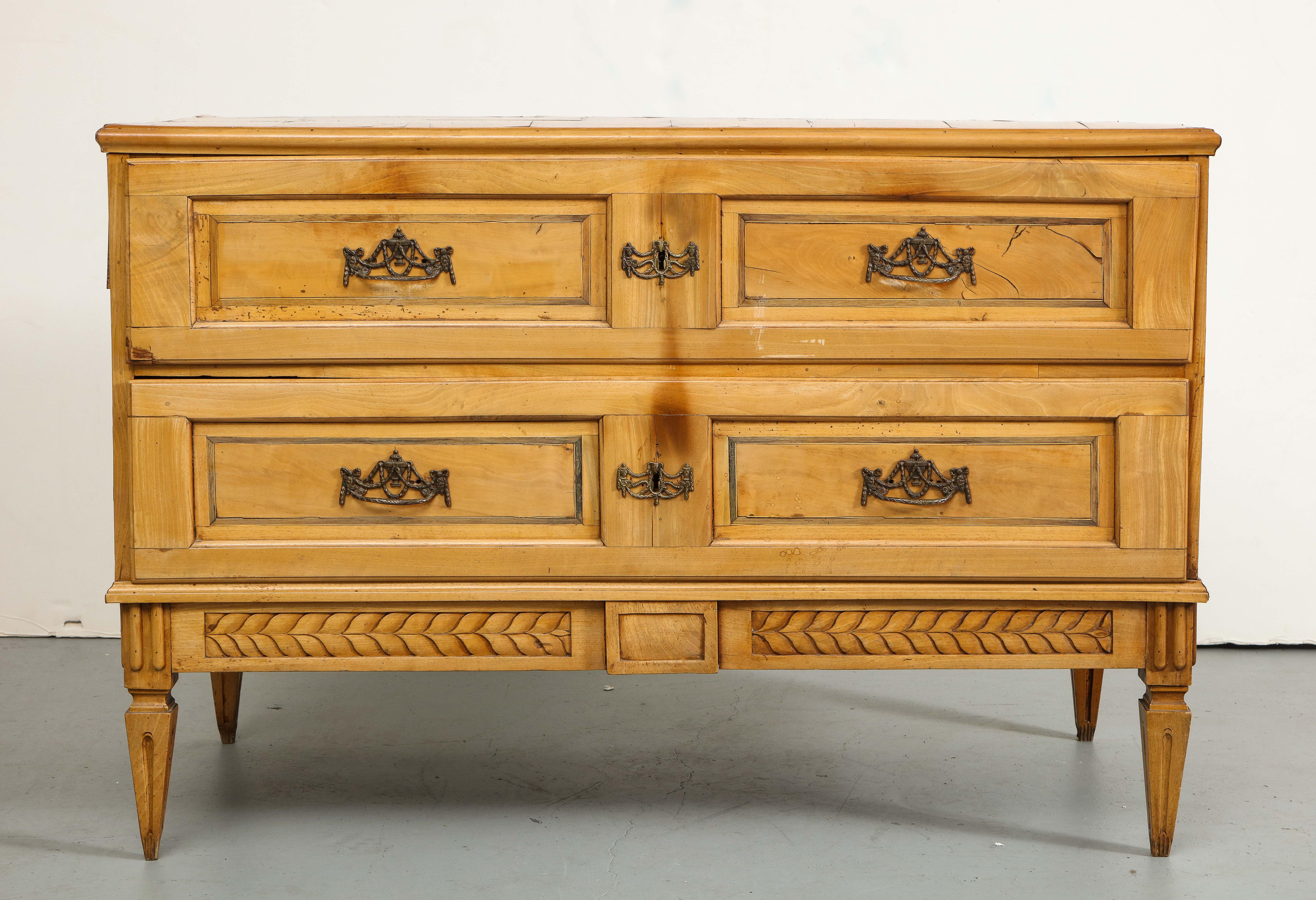 19th Century Louis XVI Style French Oak Chest with Original Bronze Hardware For Sale 5