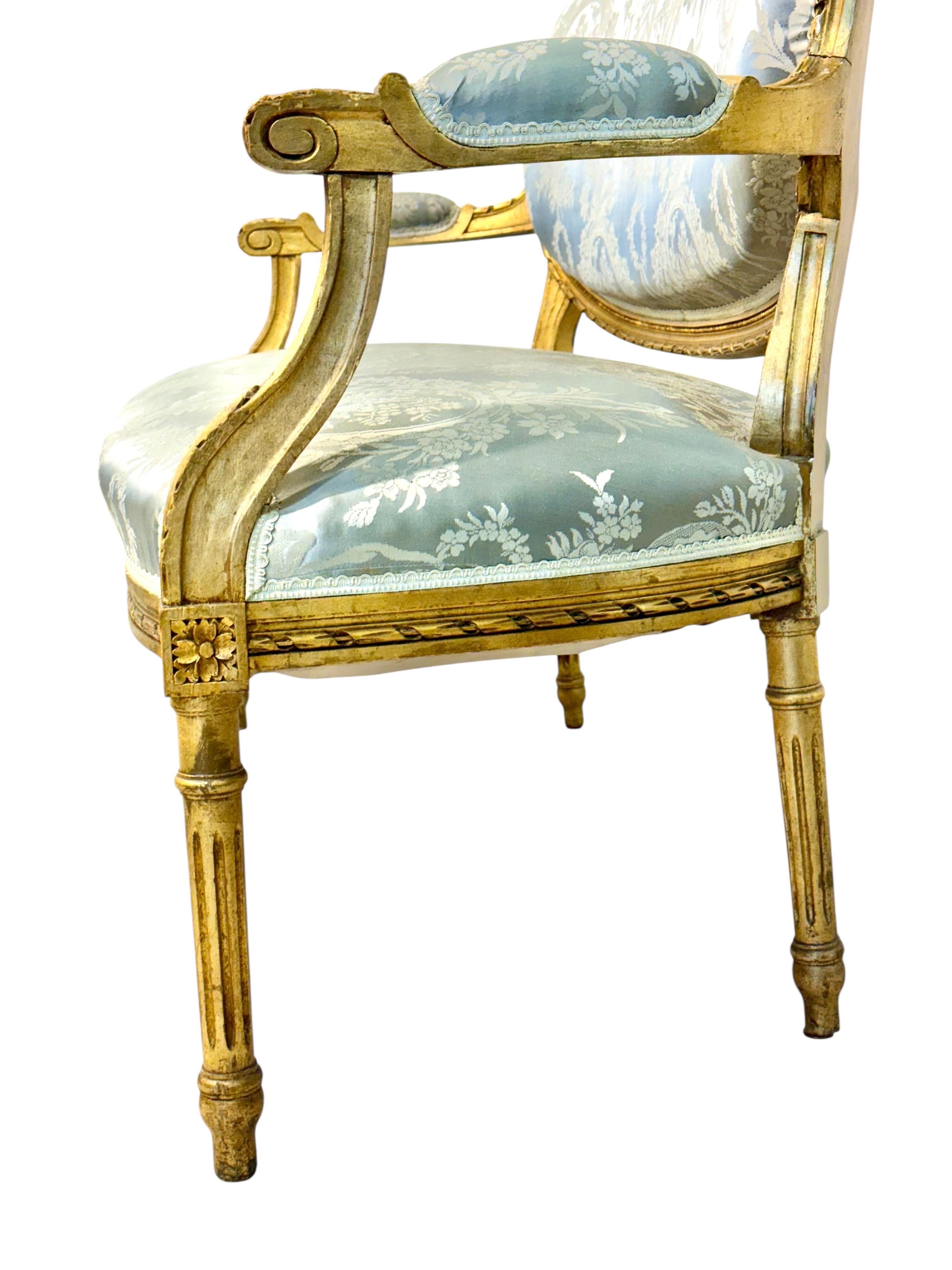 Französisches Sofa im Louis-XVI-Stil des 19. im Angebot 4