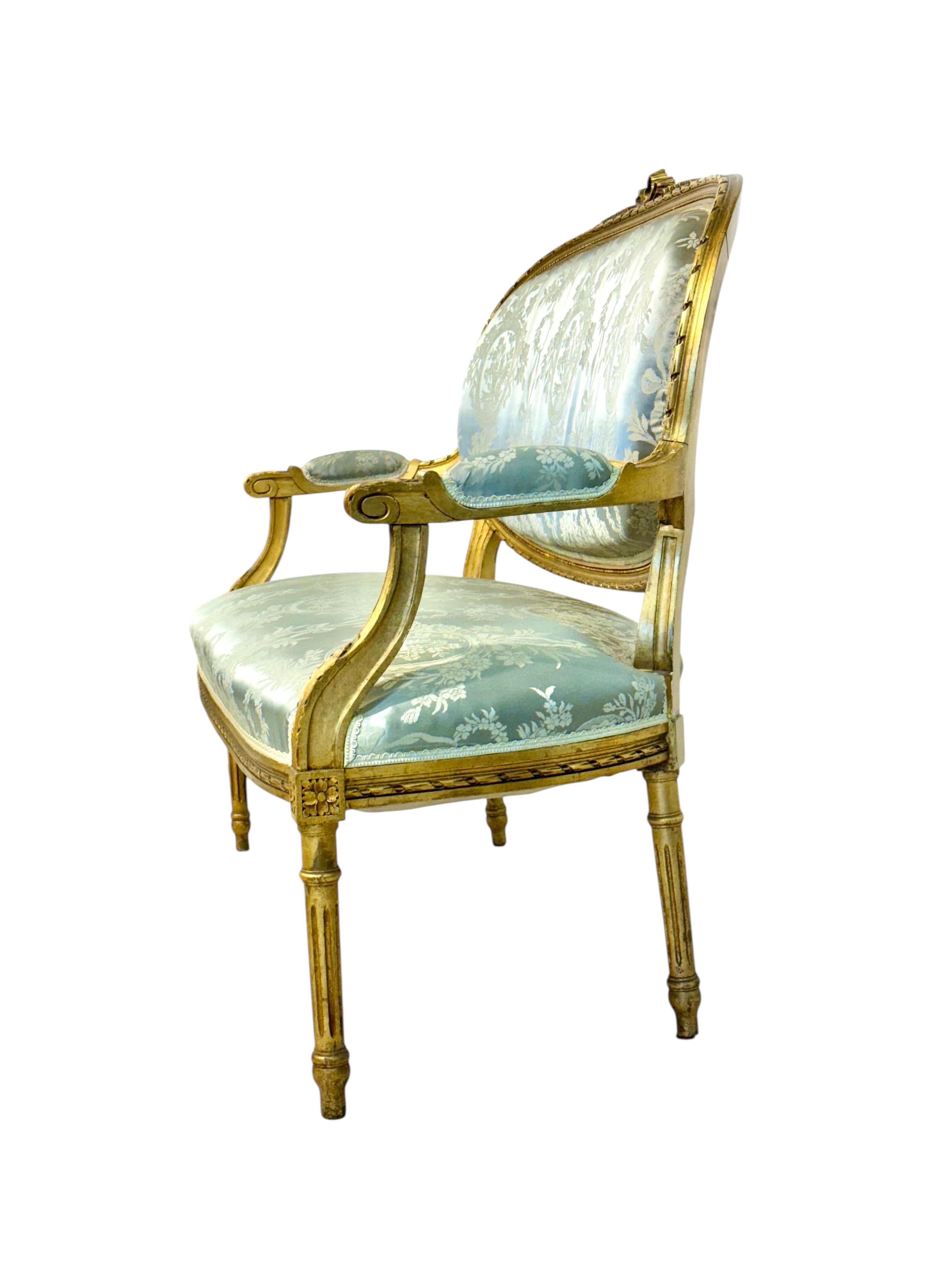 Französisches Sofa im Louis-XVI-Stil des 19. im Angebot 1