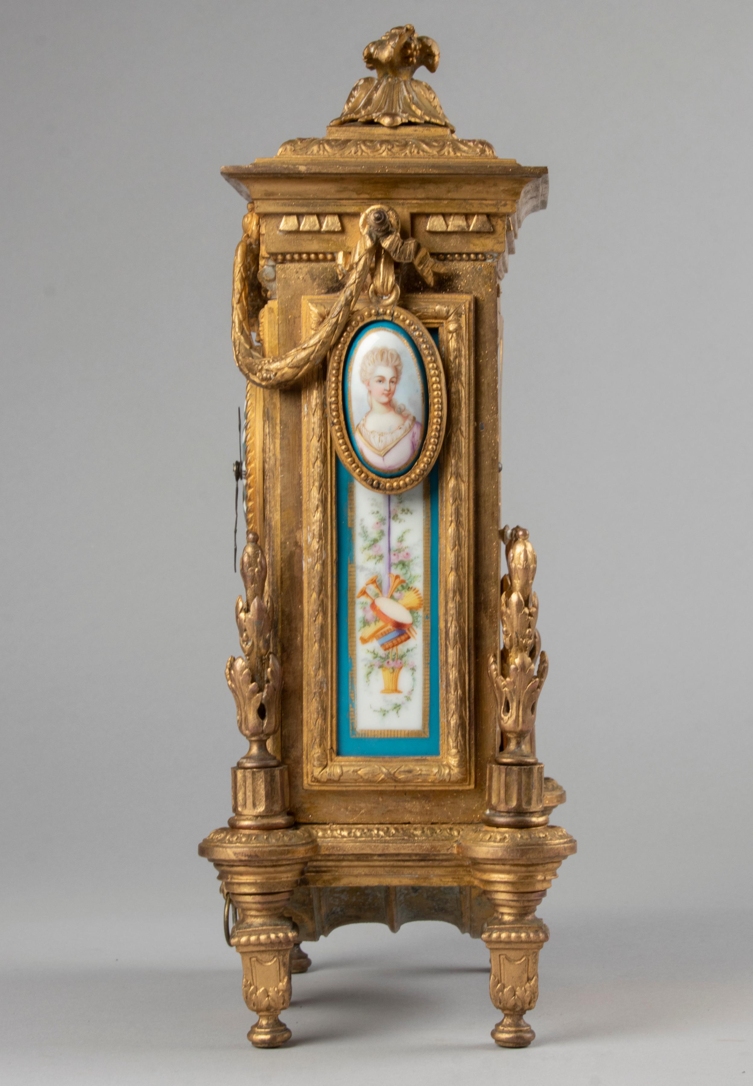 19th Century Louis XVI Style Gilt Spelter Sèvres Porcelain Mantel Clock 10