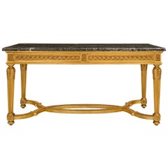 Table centrale de style Louis XVI du 19ème siècle en bois doré et marbre ancien vert