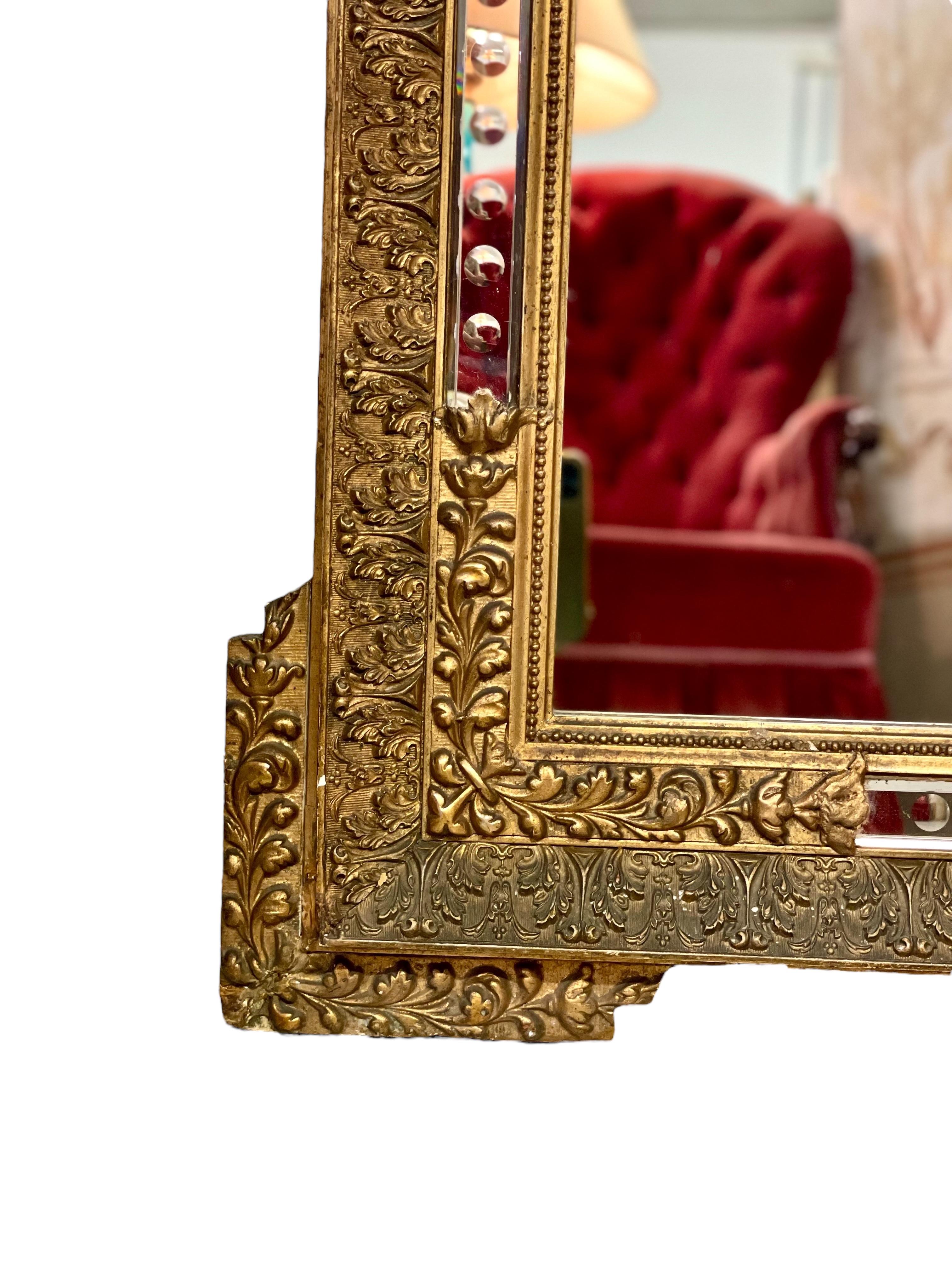 Specchio in legno dorato con console del XIX secolo in vendita 2