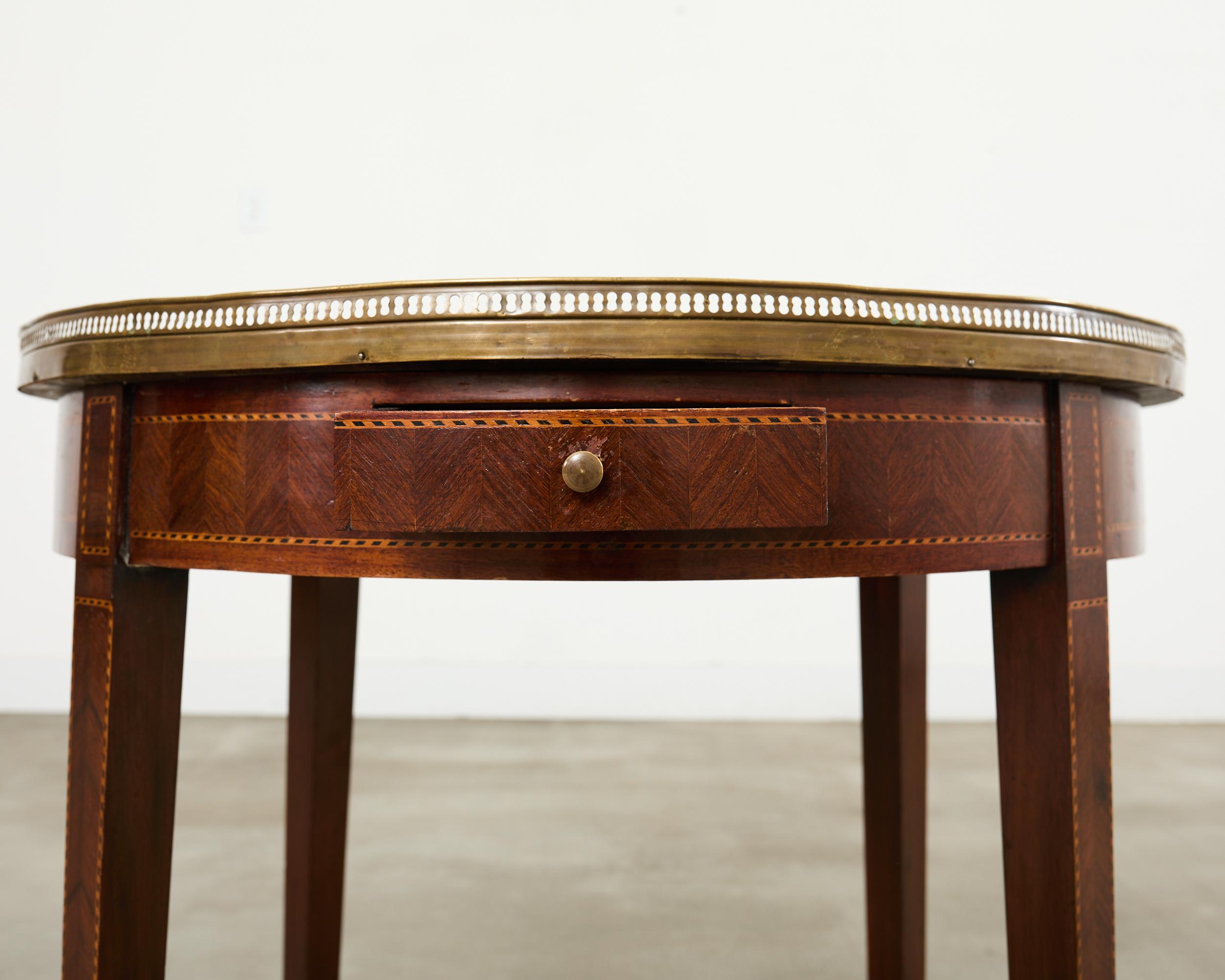 Louis XVI-Stil Marmorplatte Marquetry Bouillotte Tisch 19. Jahrhundert (Französisch) im Angebot