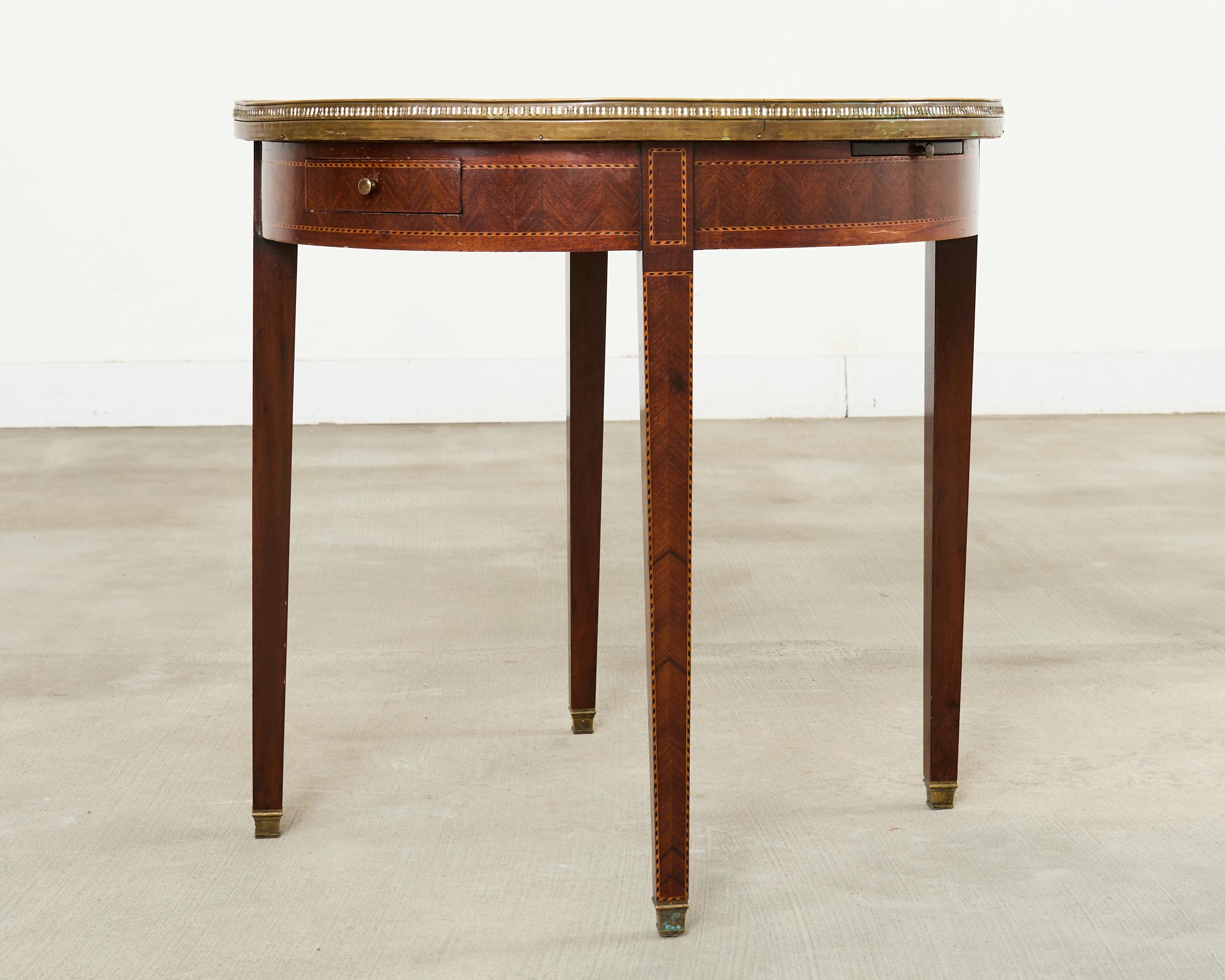 Louis XVI-Stil Marmorplatte Marquetry Bouillotte Tisch 19. Jahrhundert im Zustand „Gut“ im Angebot in Rio Vista, CA