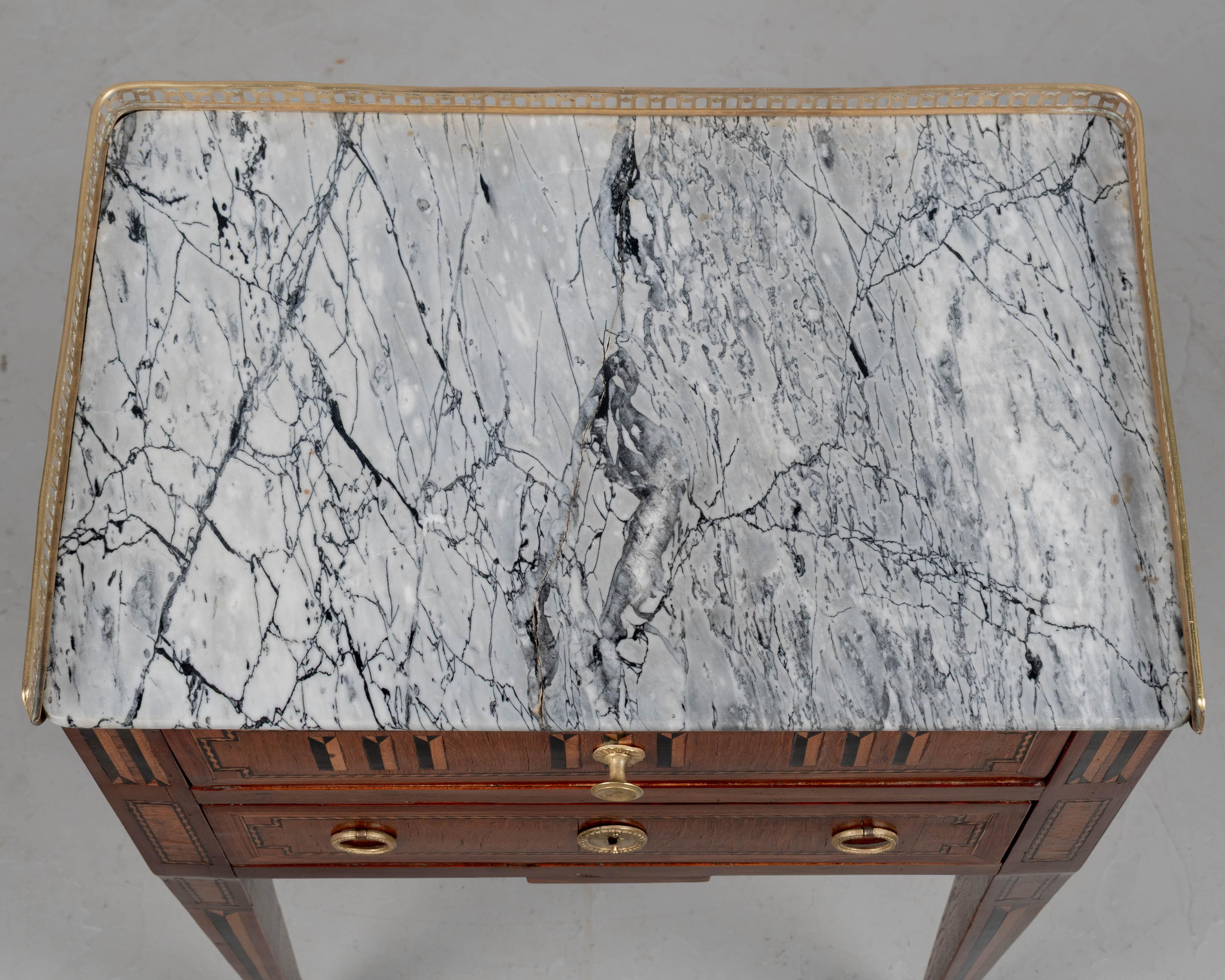 Ottone 19th Century Louis XVI Style Marble Top Side Table in vendita