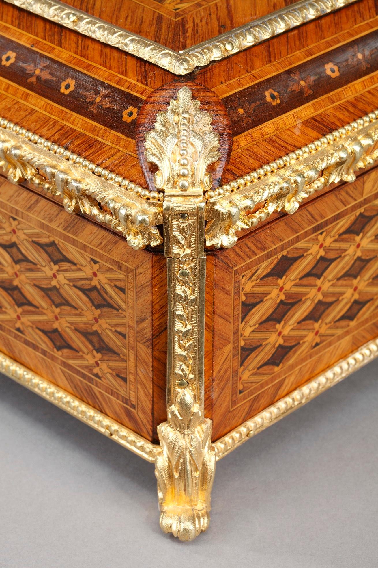 19th Century Louis XVI-Style Marquetry Jewelry Box 2