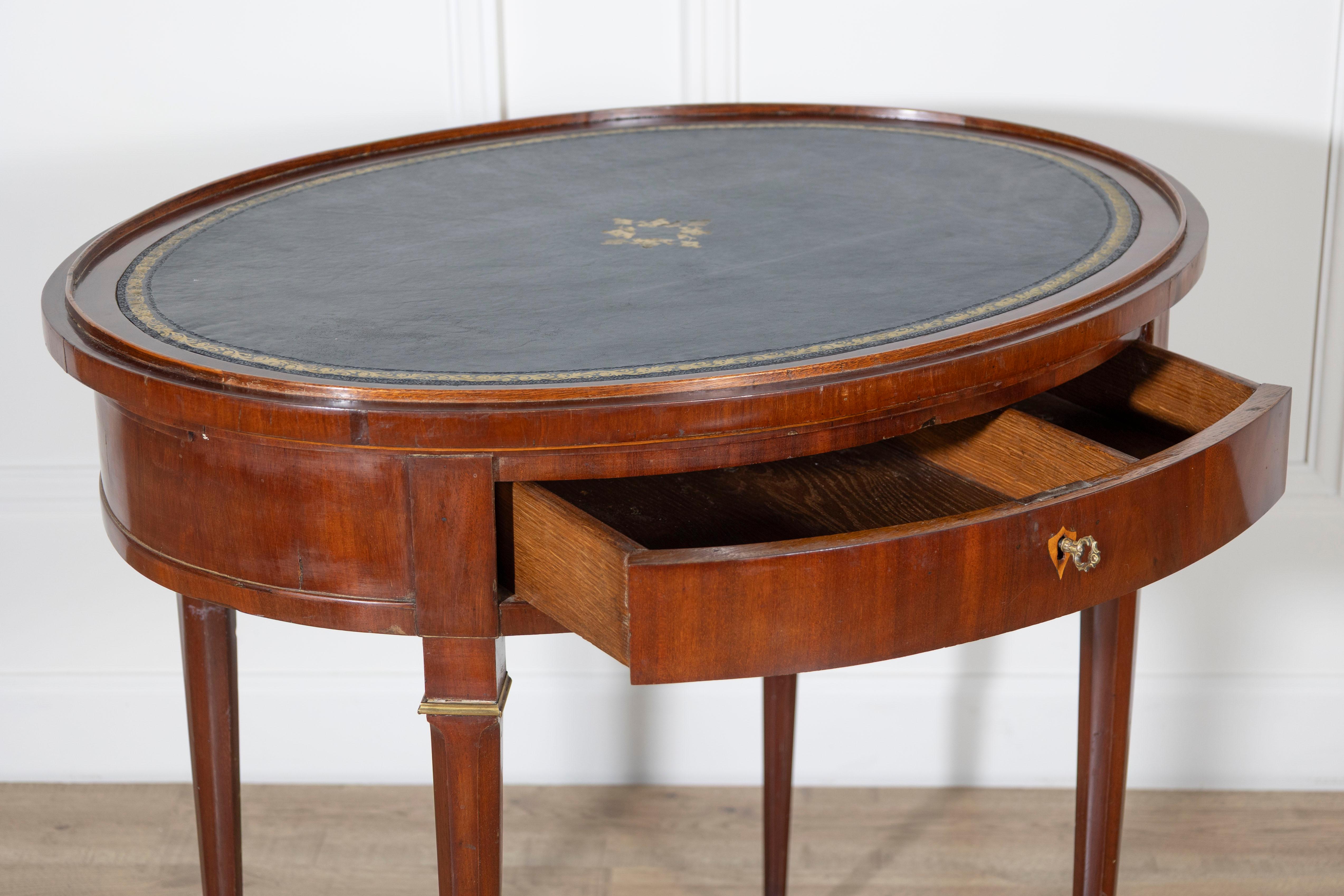 19th Century Louis XVI–Style Multifunction Oval Mahogany Table with Triple Tops For Sale 4