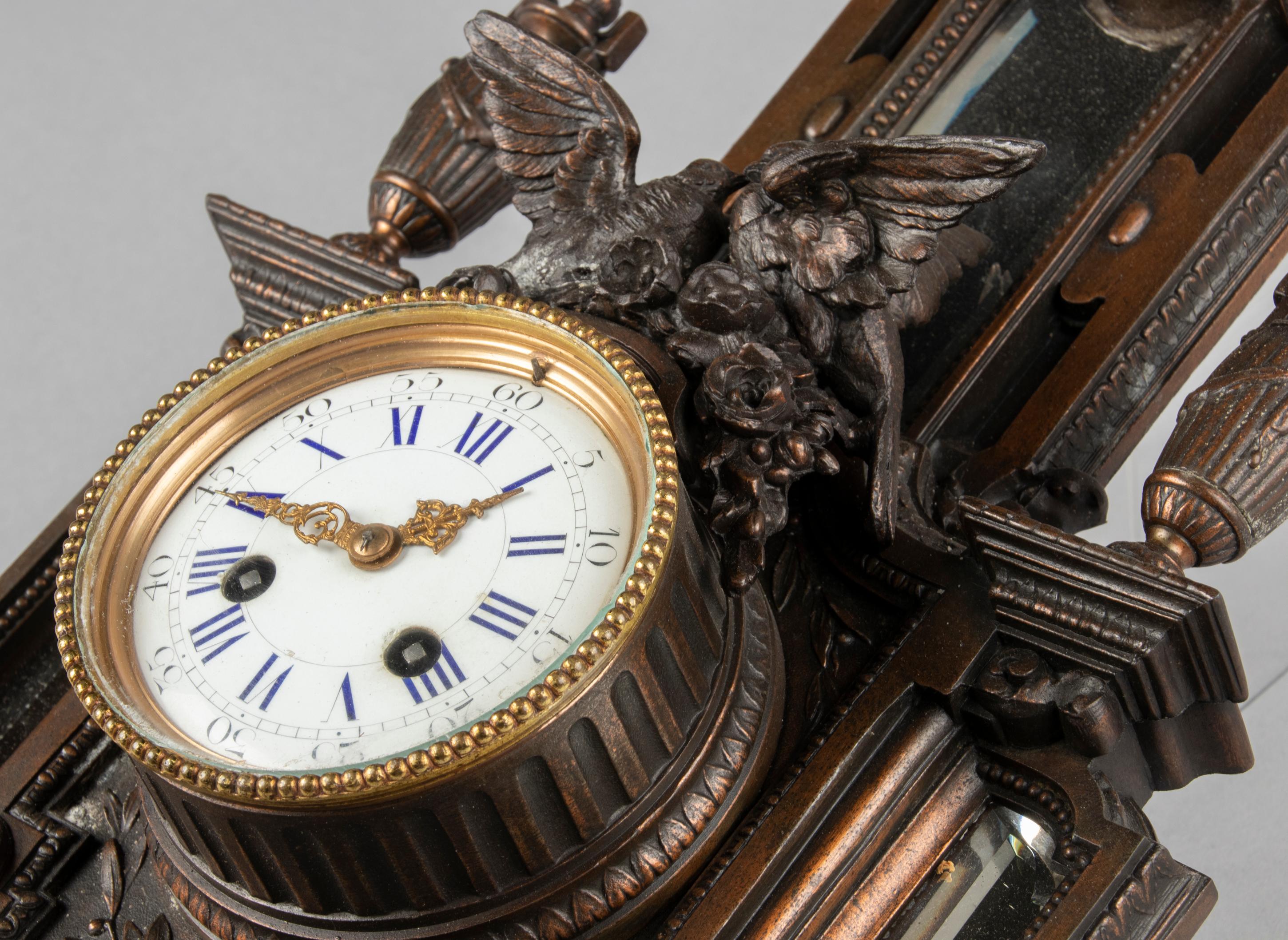 19. Jahrhundert Louis XVI Stil Spelter Wand Cartel Uhr im Angebot 7
