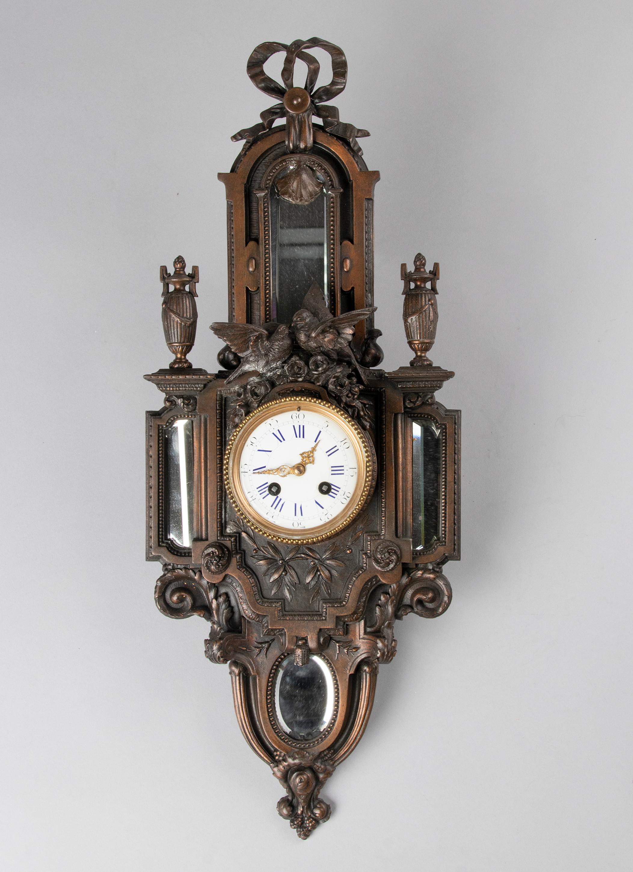19. Jahrhundert Louis XVI Stil Spelter Wand Cartel Uhr (Louis XVI.) im Angebot