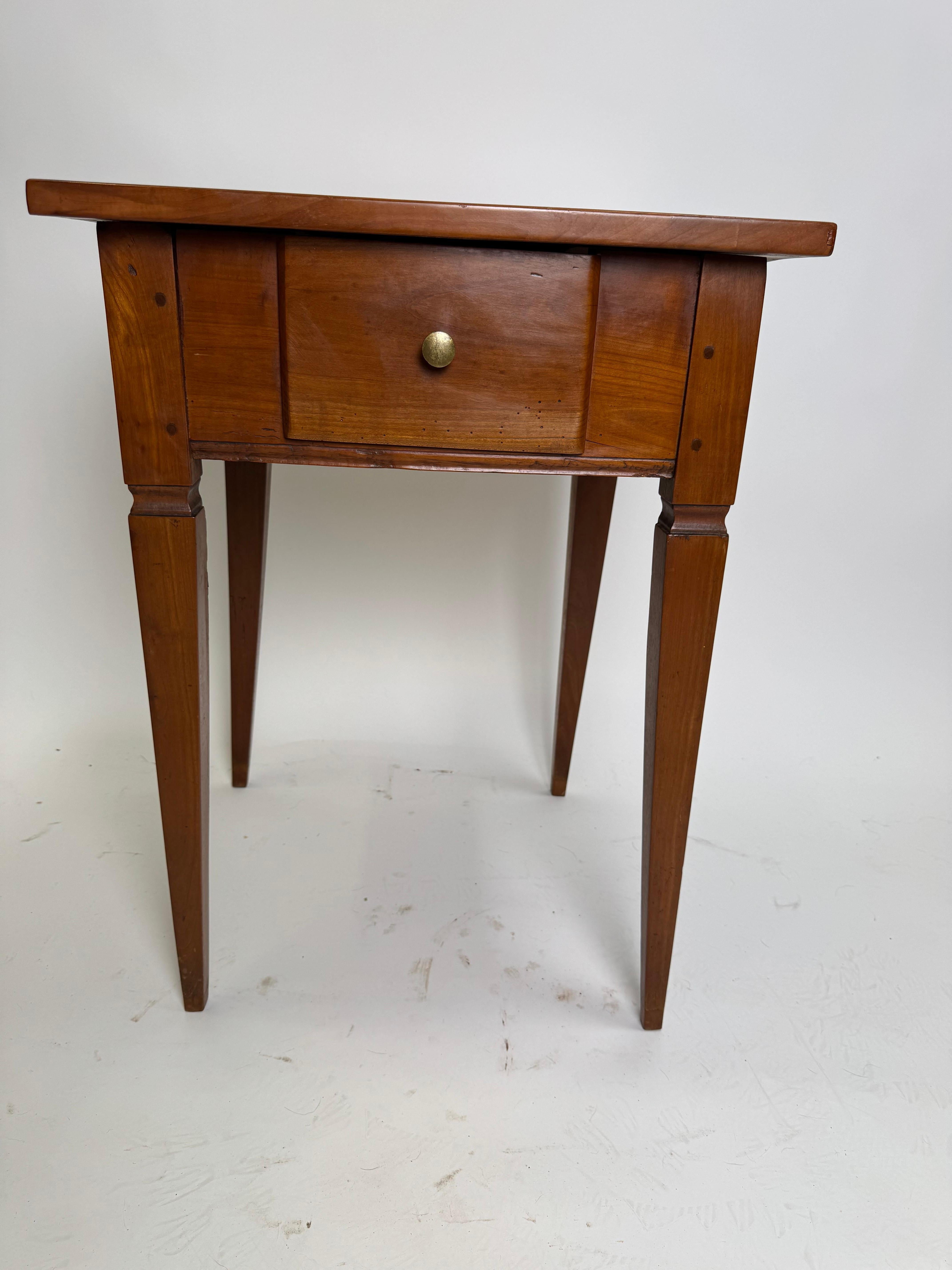 19th Century Louis XVI Style Swiss Walnut Table with Drawer For Sale 2