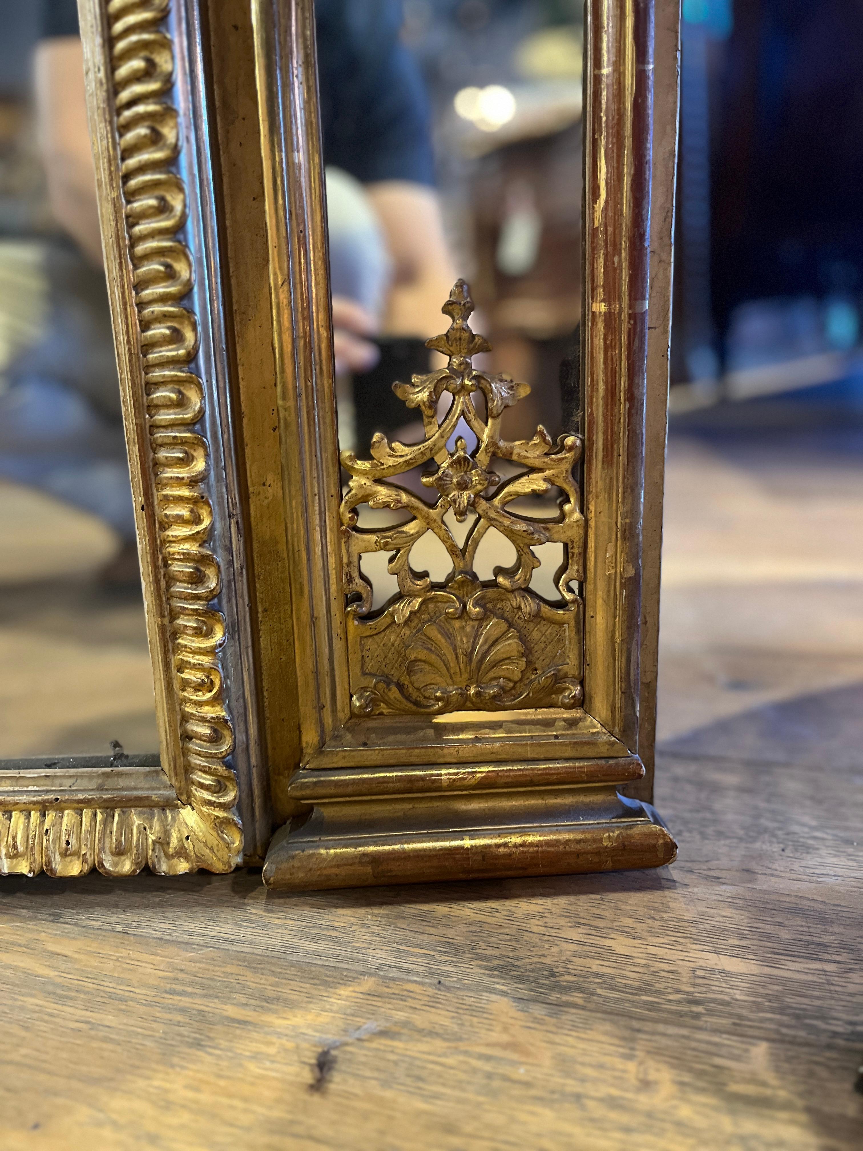 XIXe siècle Miroir Trumeaux de style Louis XVI du 19ème siècle avec dorure d'origine en vente