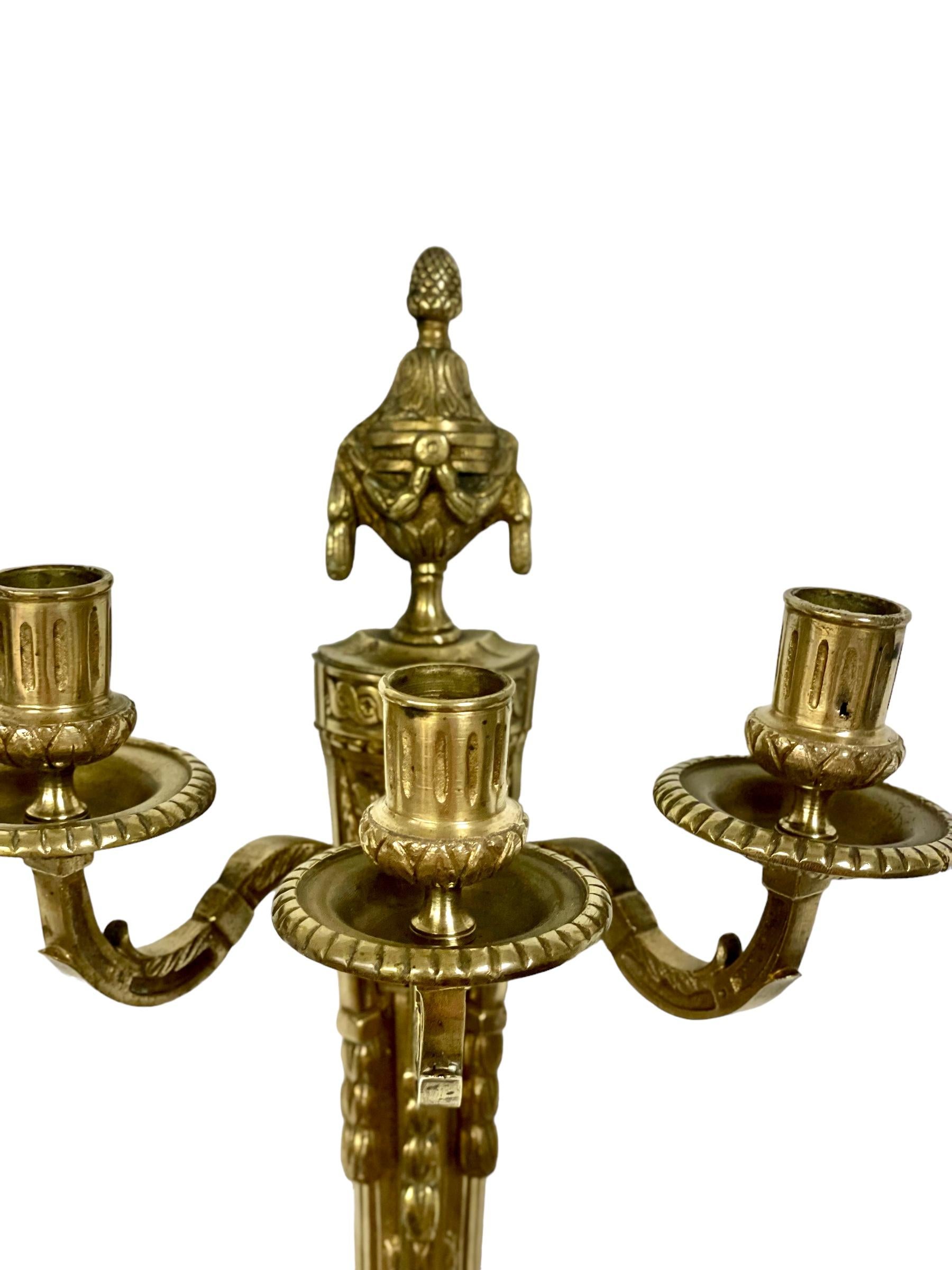 19th Century Pair of French Neoclassical Gilt Bronze Wall Sconces For Sale 4