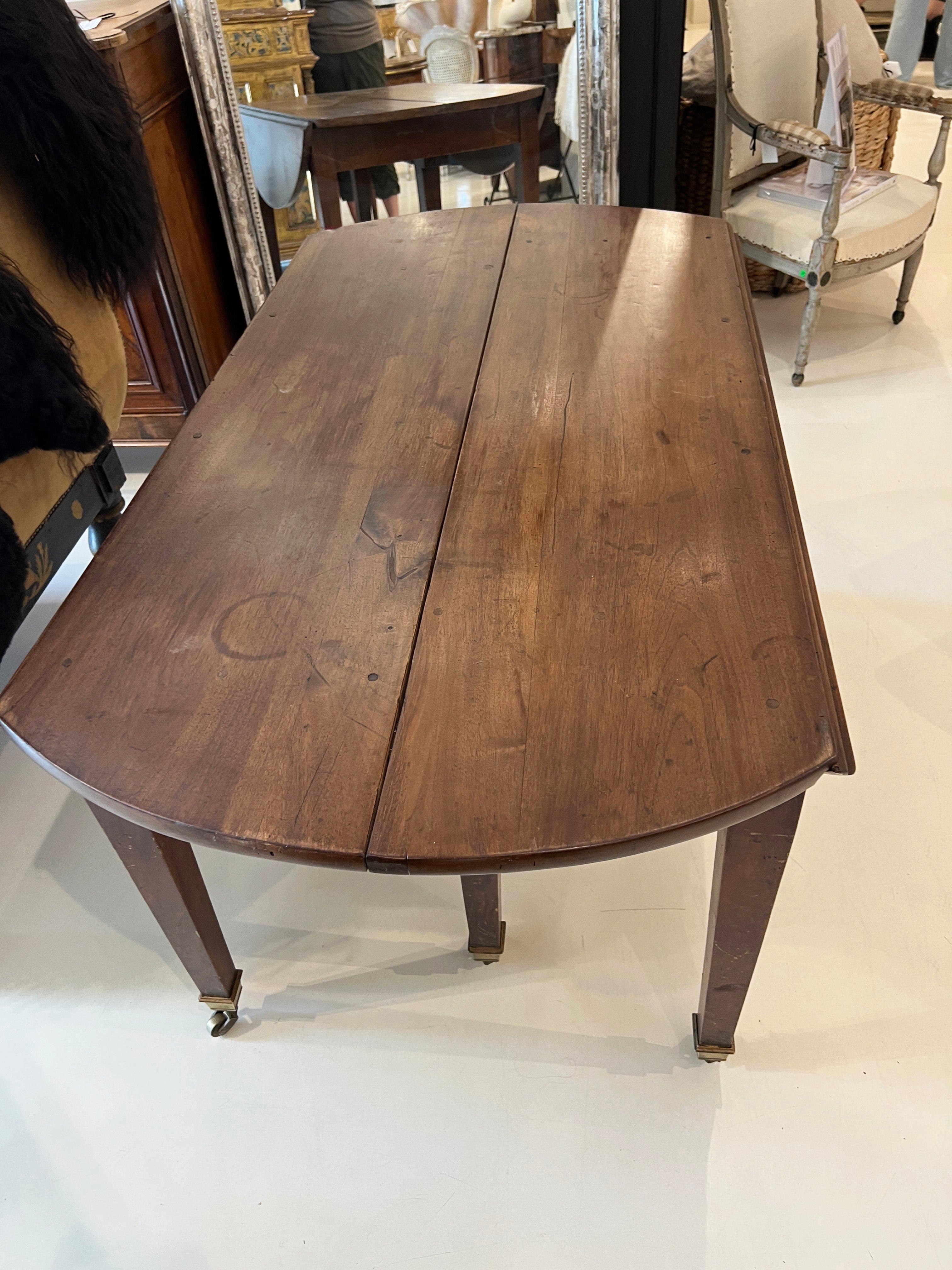 19th Century Louis XVI Walnut Table In Fair Condition For Sale In New Orleans, LA