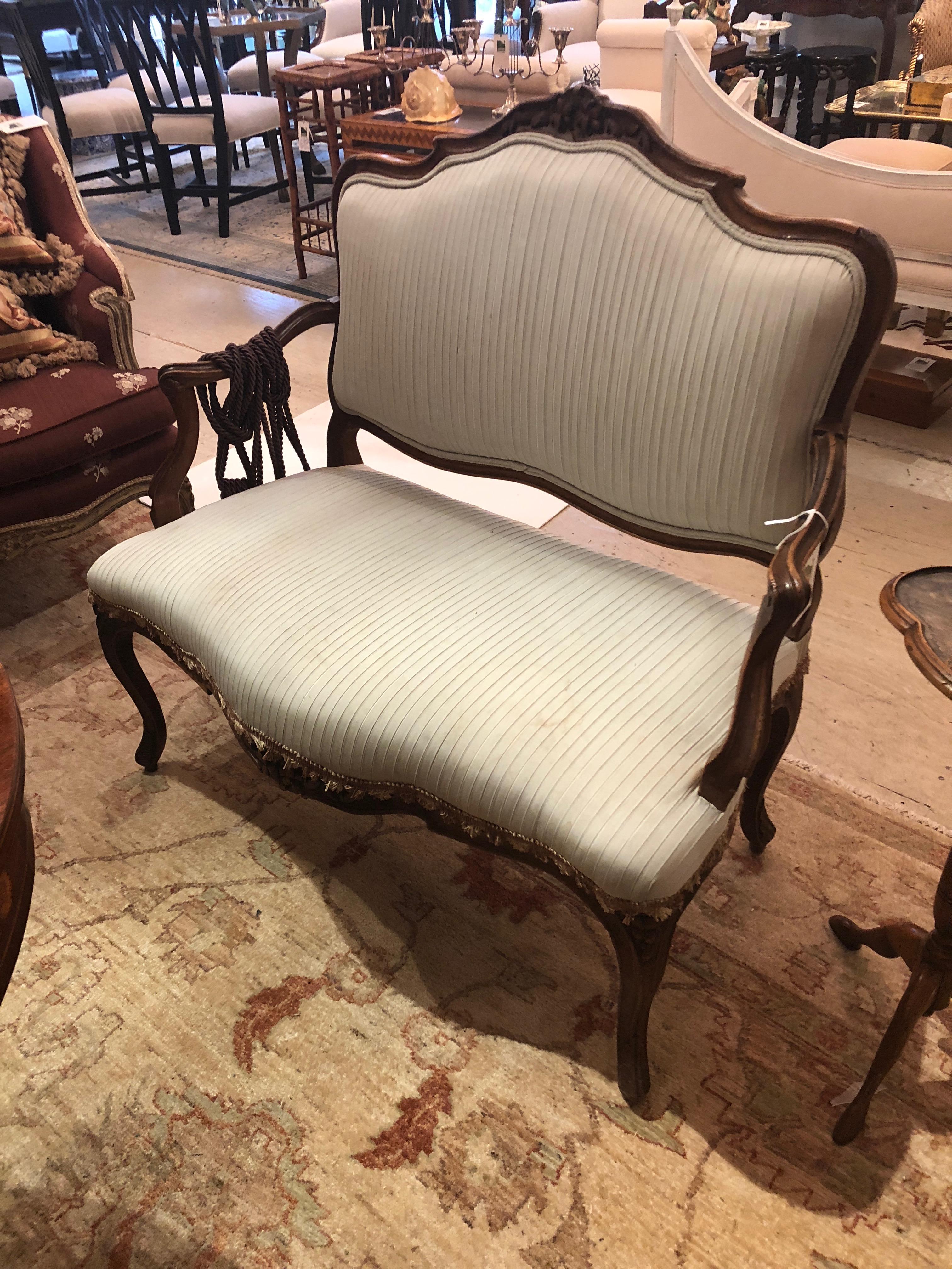 19th Century Lovely Louis XV Walnut Settee Loveseat 11