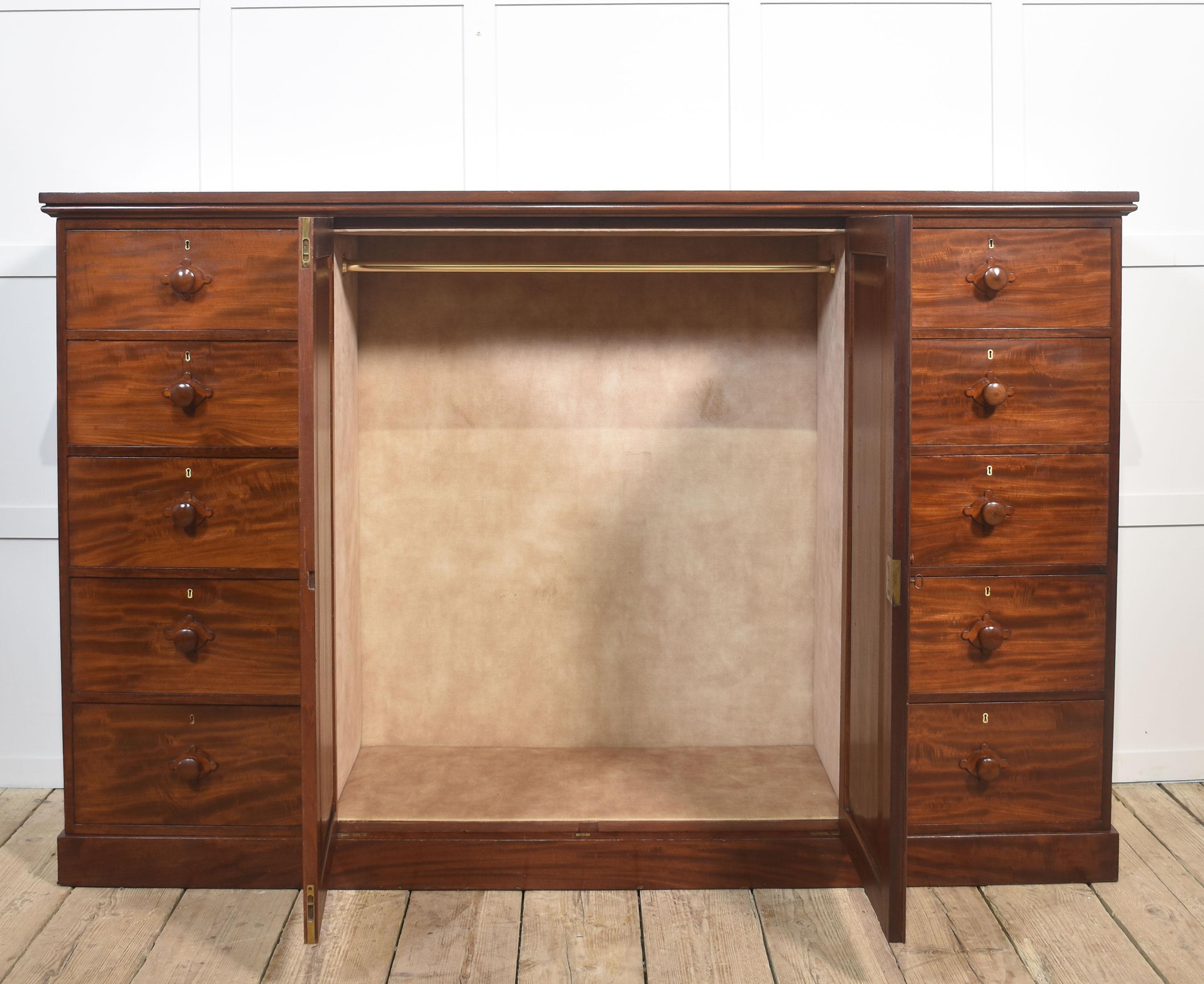 Prensa baja de lino del siglo XIX Madera en venta