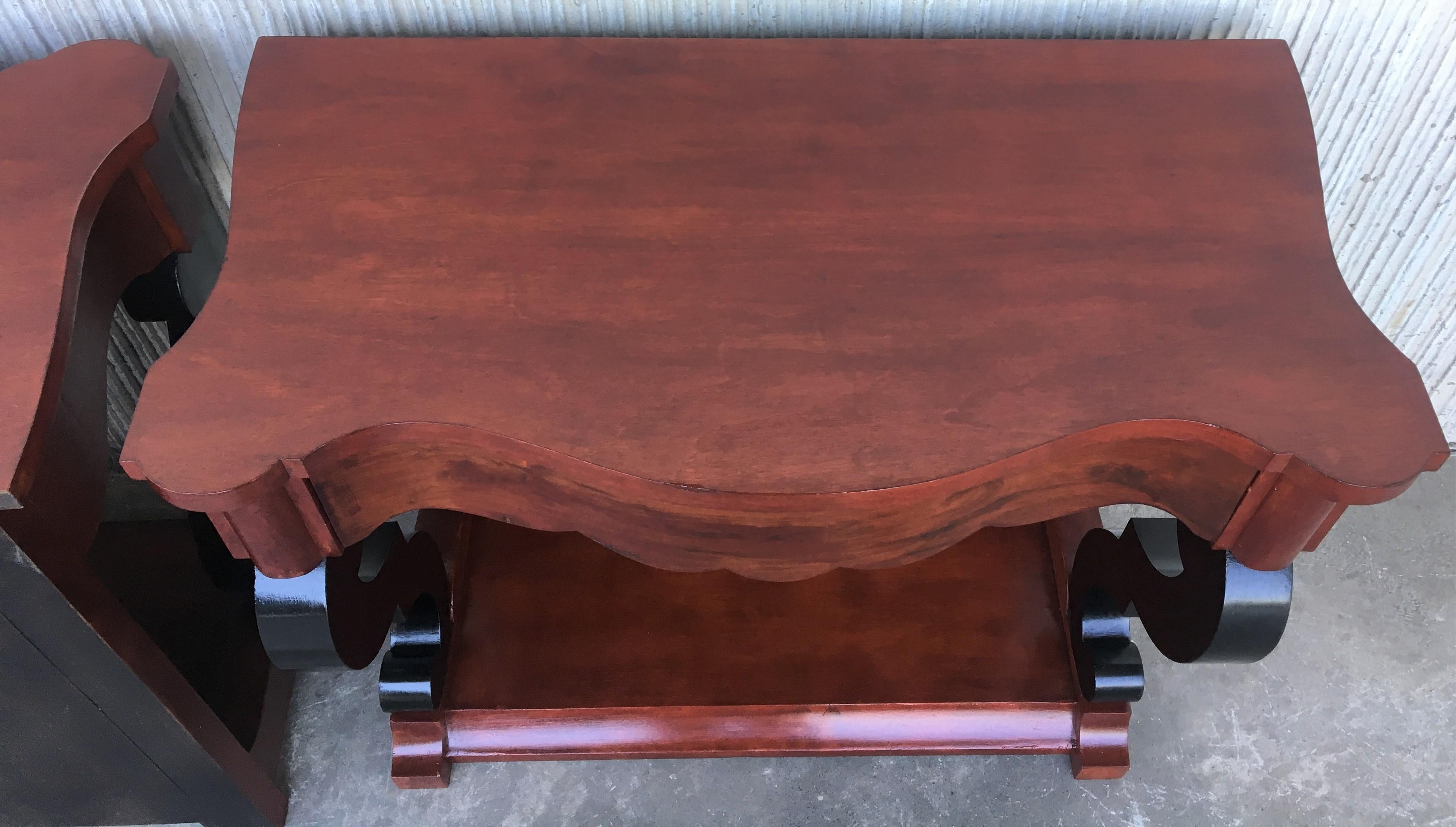 19th Century Low Pair of Console Tables or Nightstands in Mahogany For Sale 5