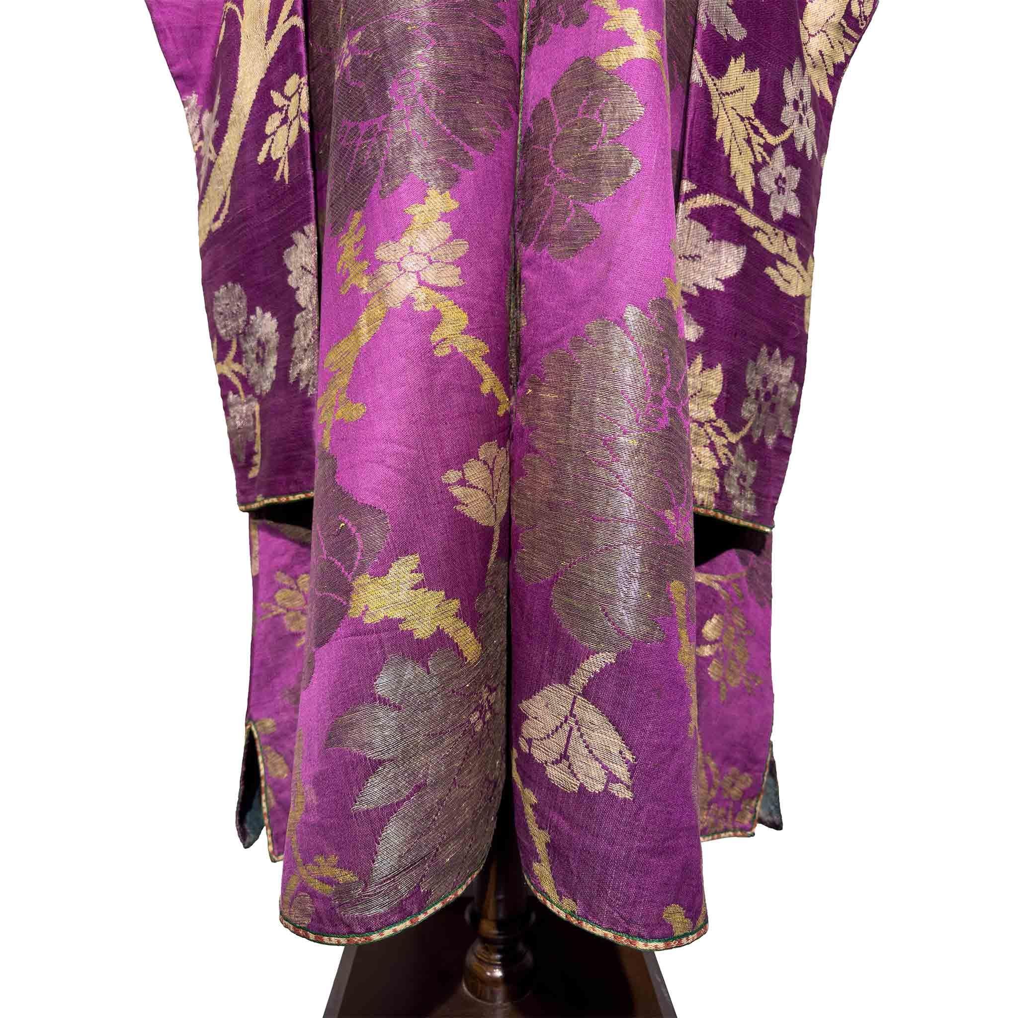 Chapan de Bujara de brocado de seda magenta del siglo XIX en Bueno estado para la venta en 中央区, JP