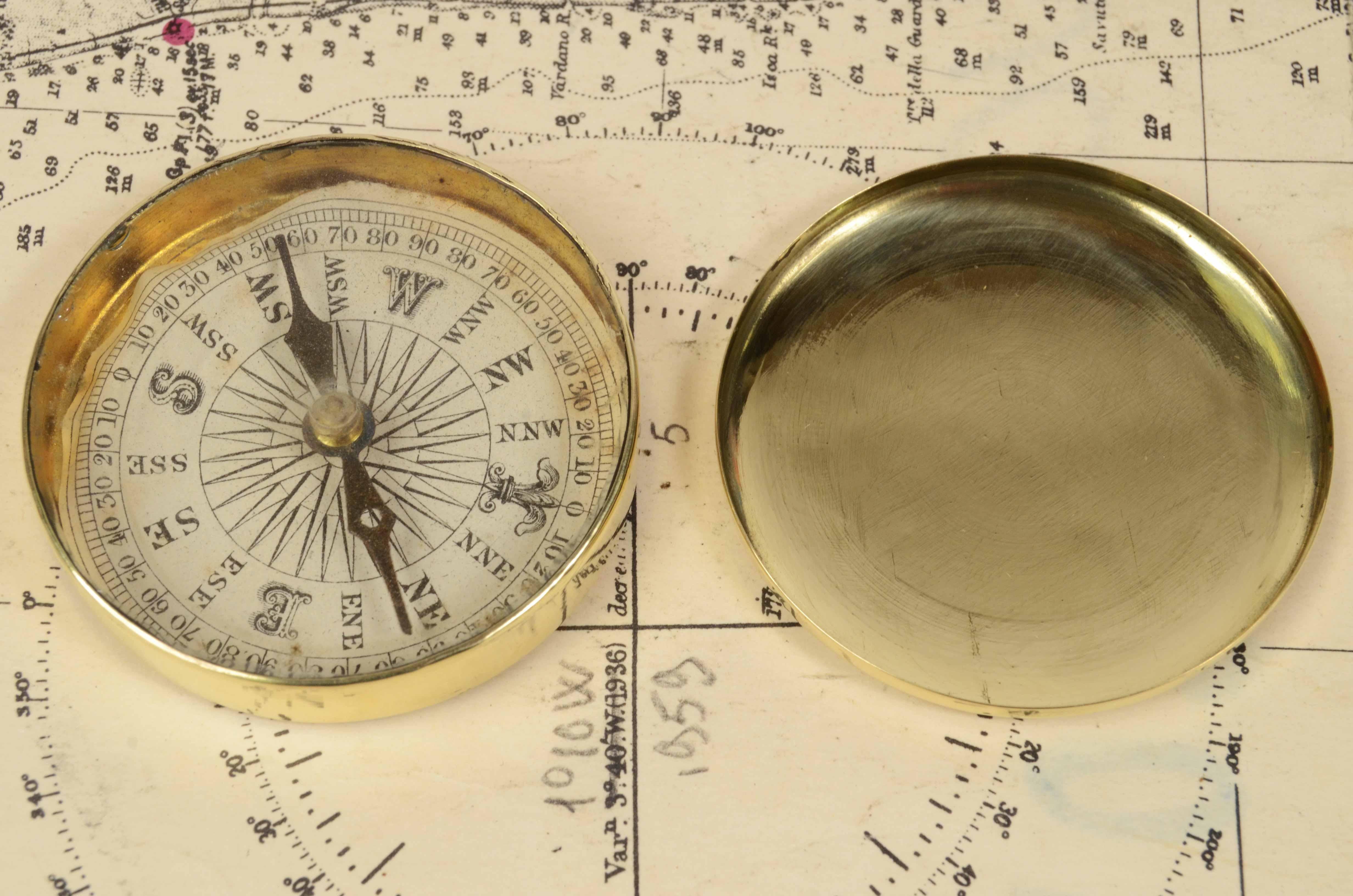 19th Century Magnetic Brass Travel Pocket Compass Antique Scientific Instrument 1