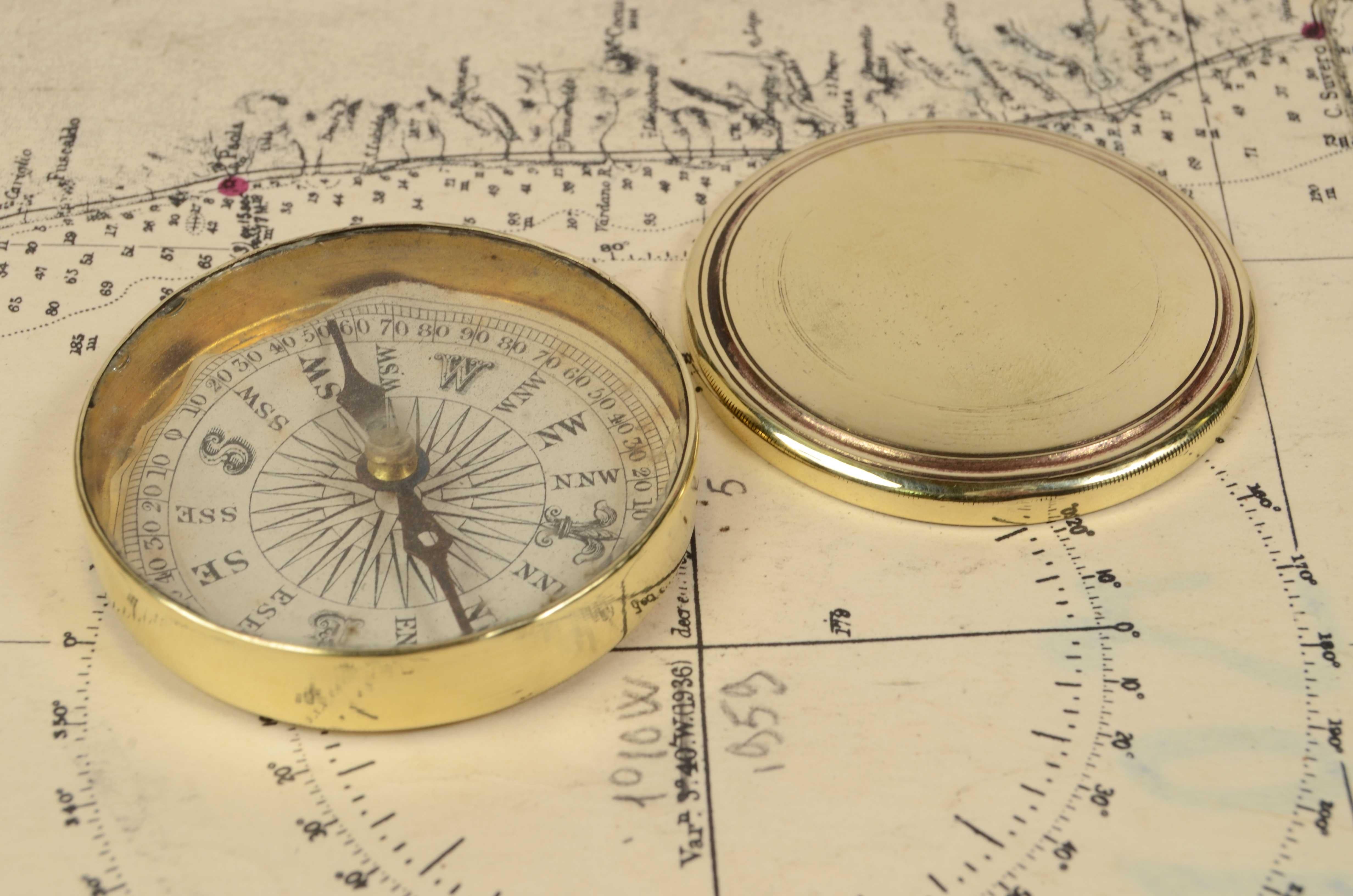 19th Century Magnetic Brass Travel Pocket Compass Antique Scientific Instrument 2