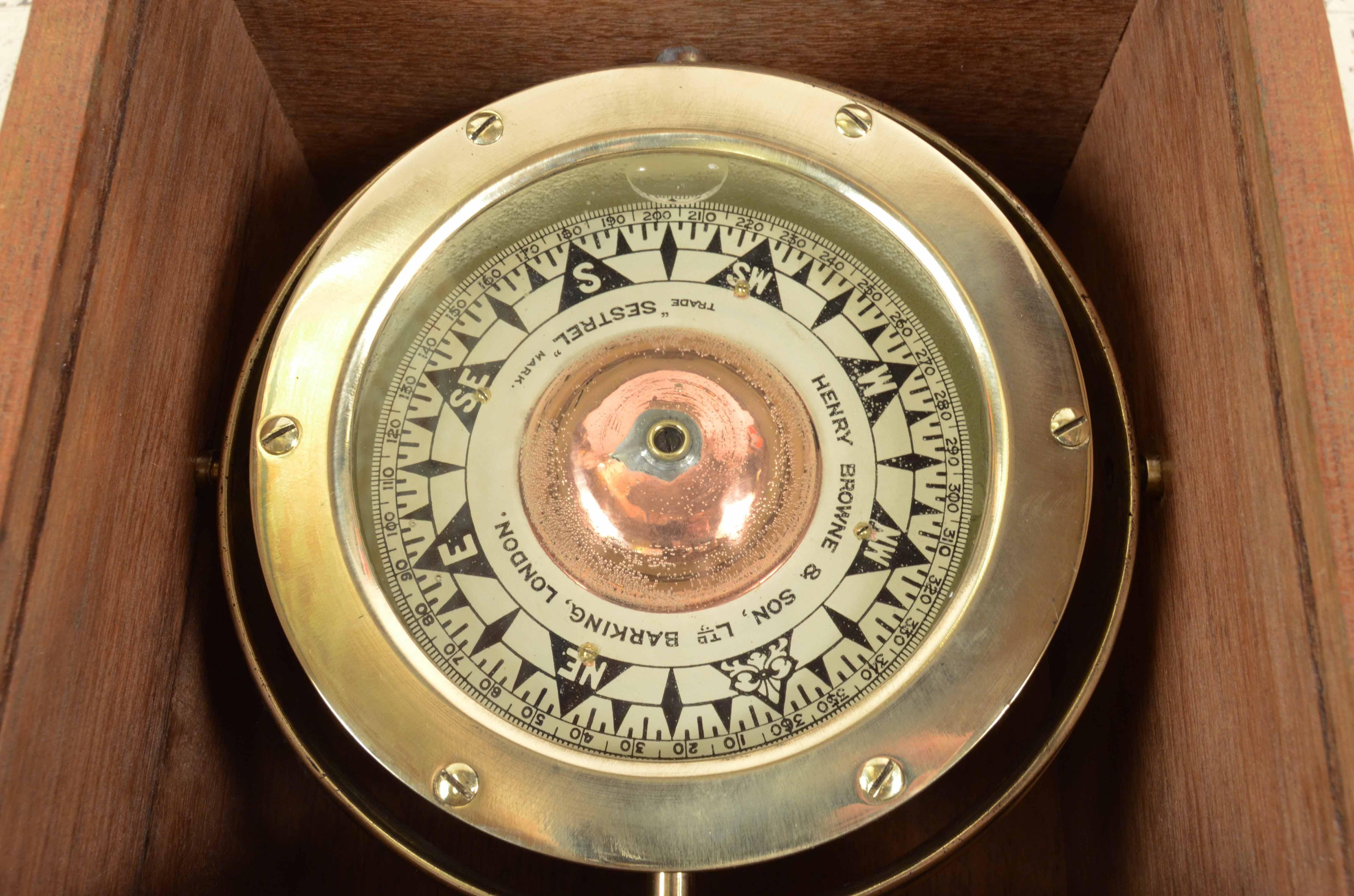 19th Century Magnetic Nautical Compass Original Box Antique Marine Nautical Tool In Good Condition In Milan, IT