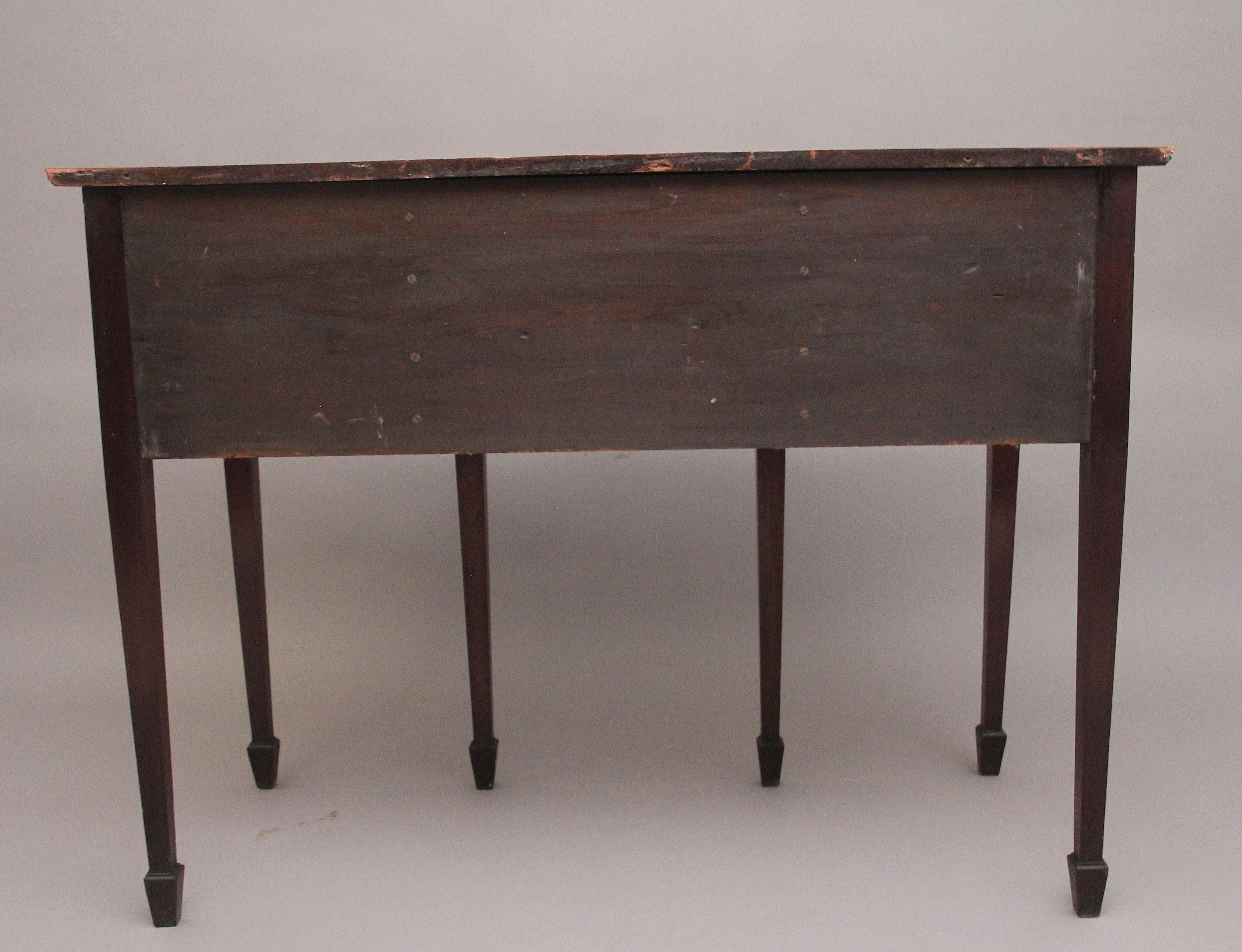 Credenza in mogano e radica di olmo del XIX secolo di 
