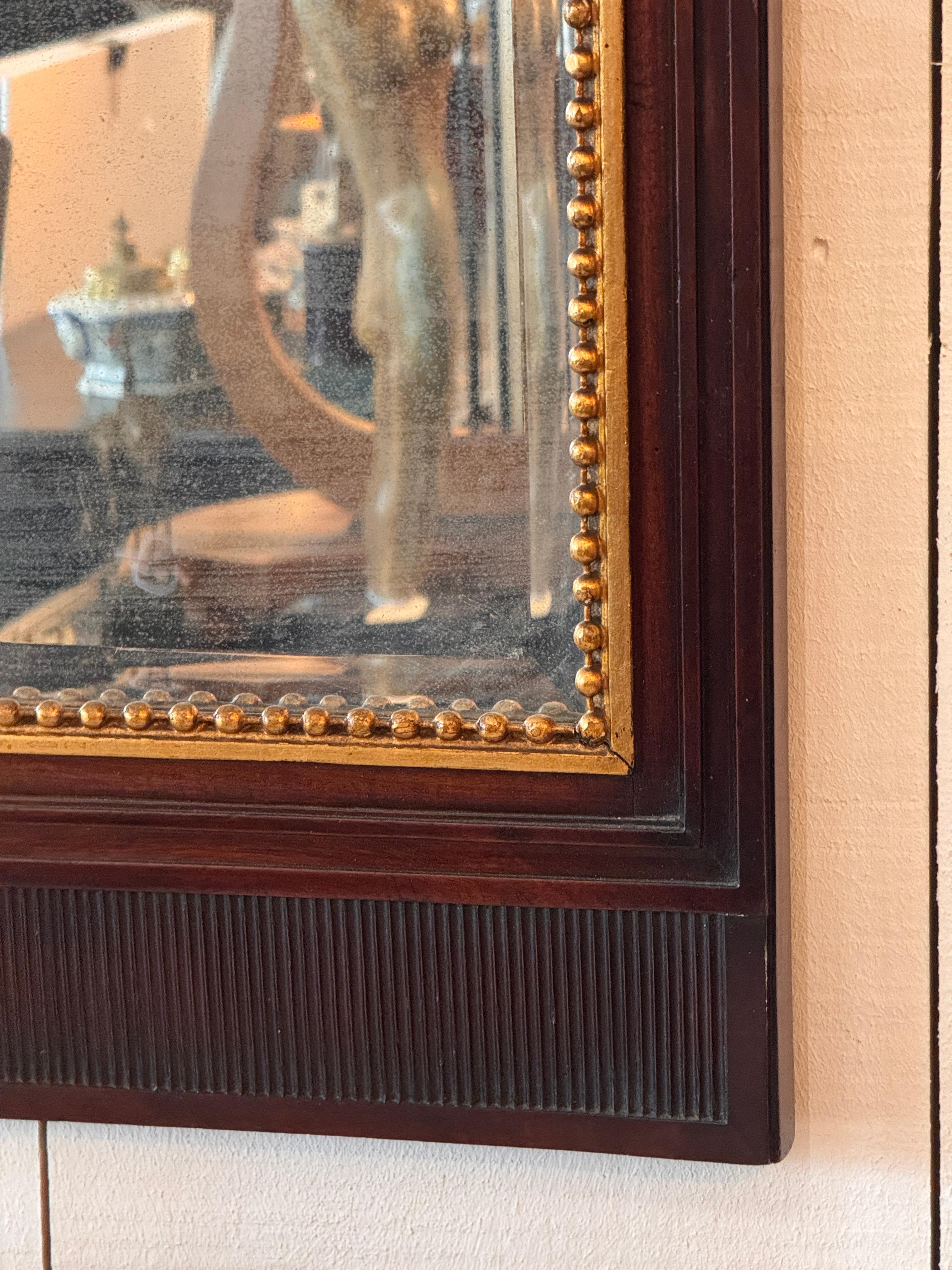 XIXe siècle 19th Century Mahogany and Gilt Mirror en vente
