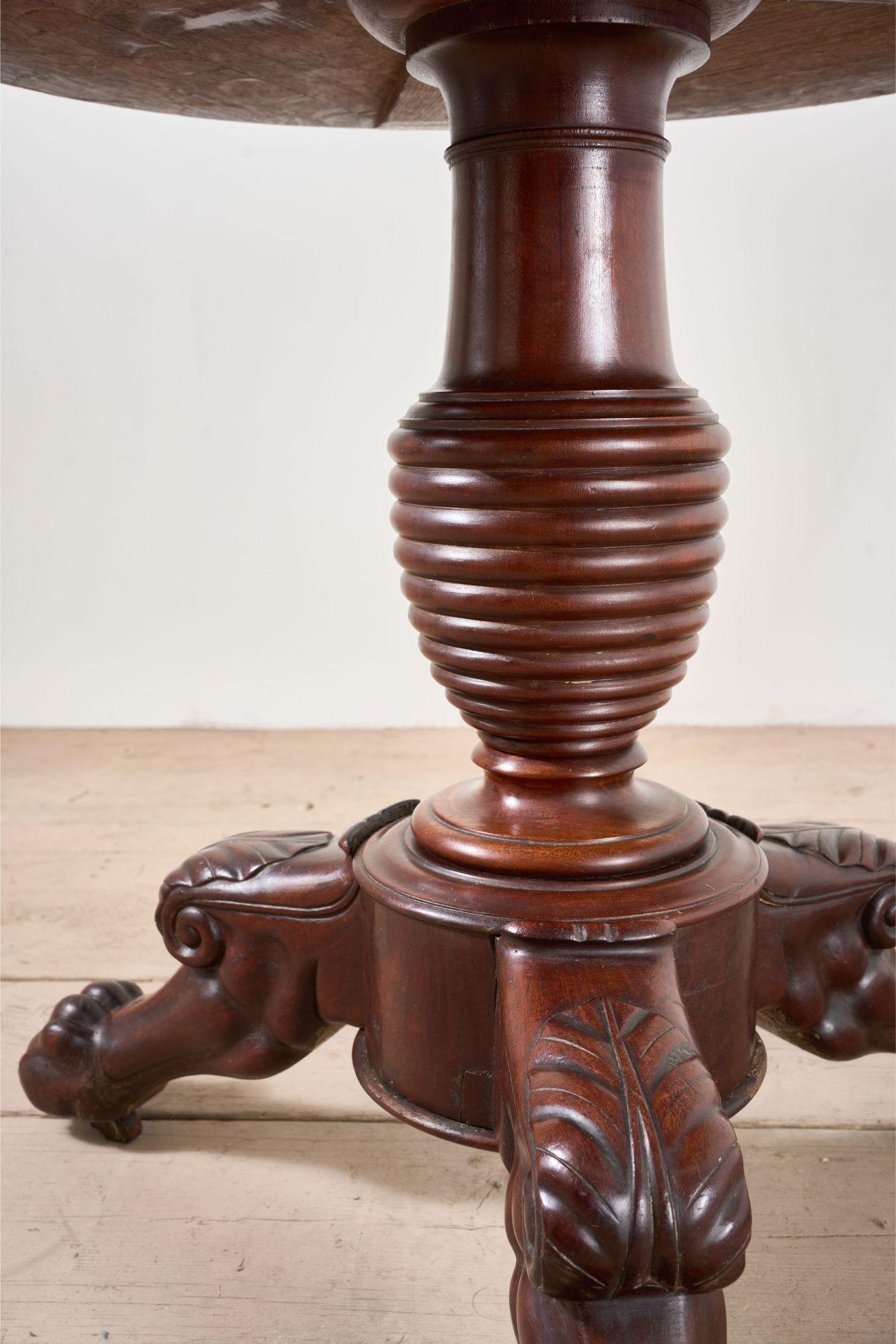 XIXe siècle Table Gueridon du 19e siècle en acajou et marbre gris en vente
