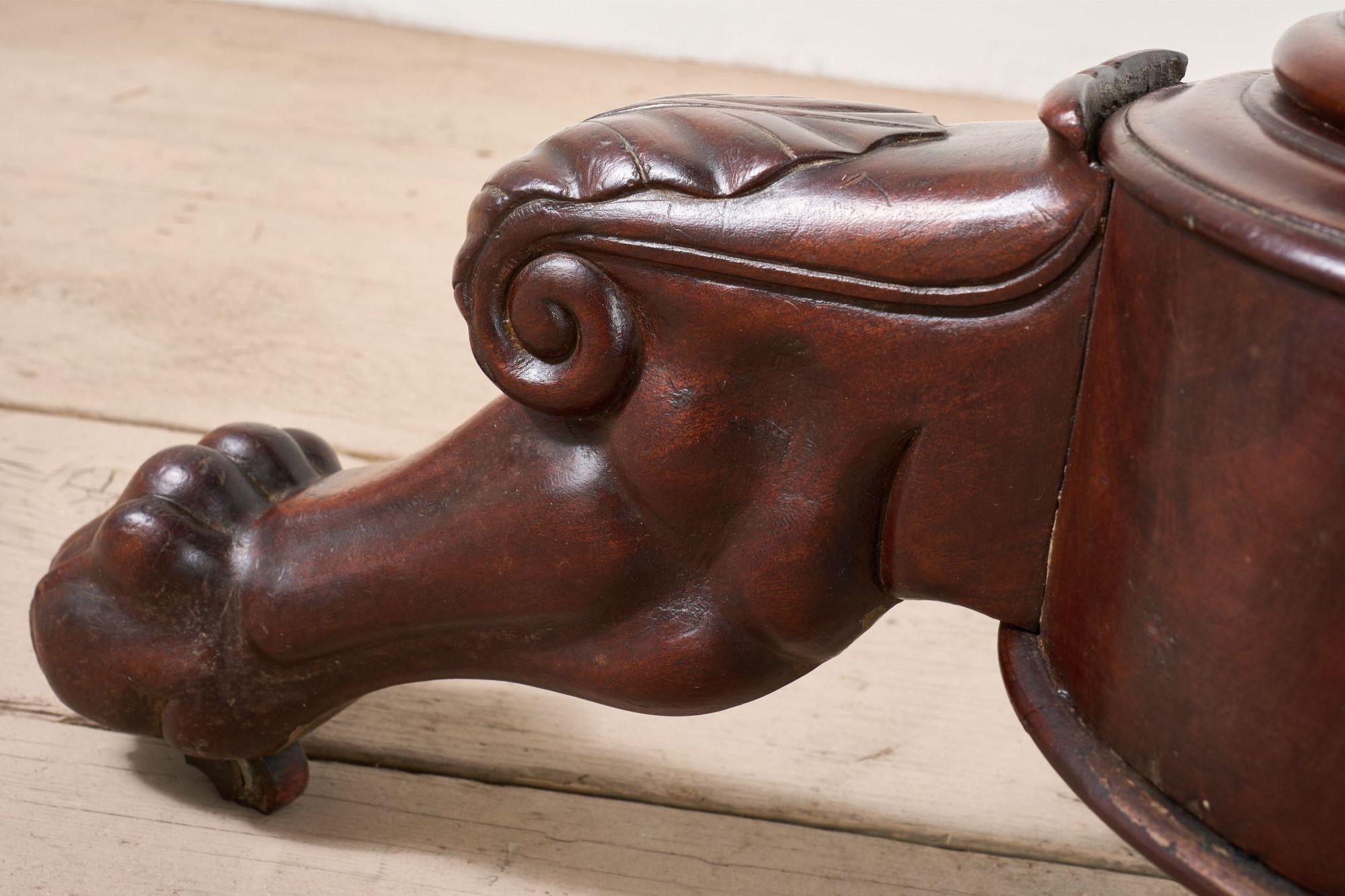 Marbre Table Gueridon du 19e siècle en acajou et marbre gris en vente