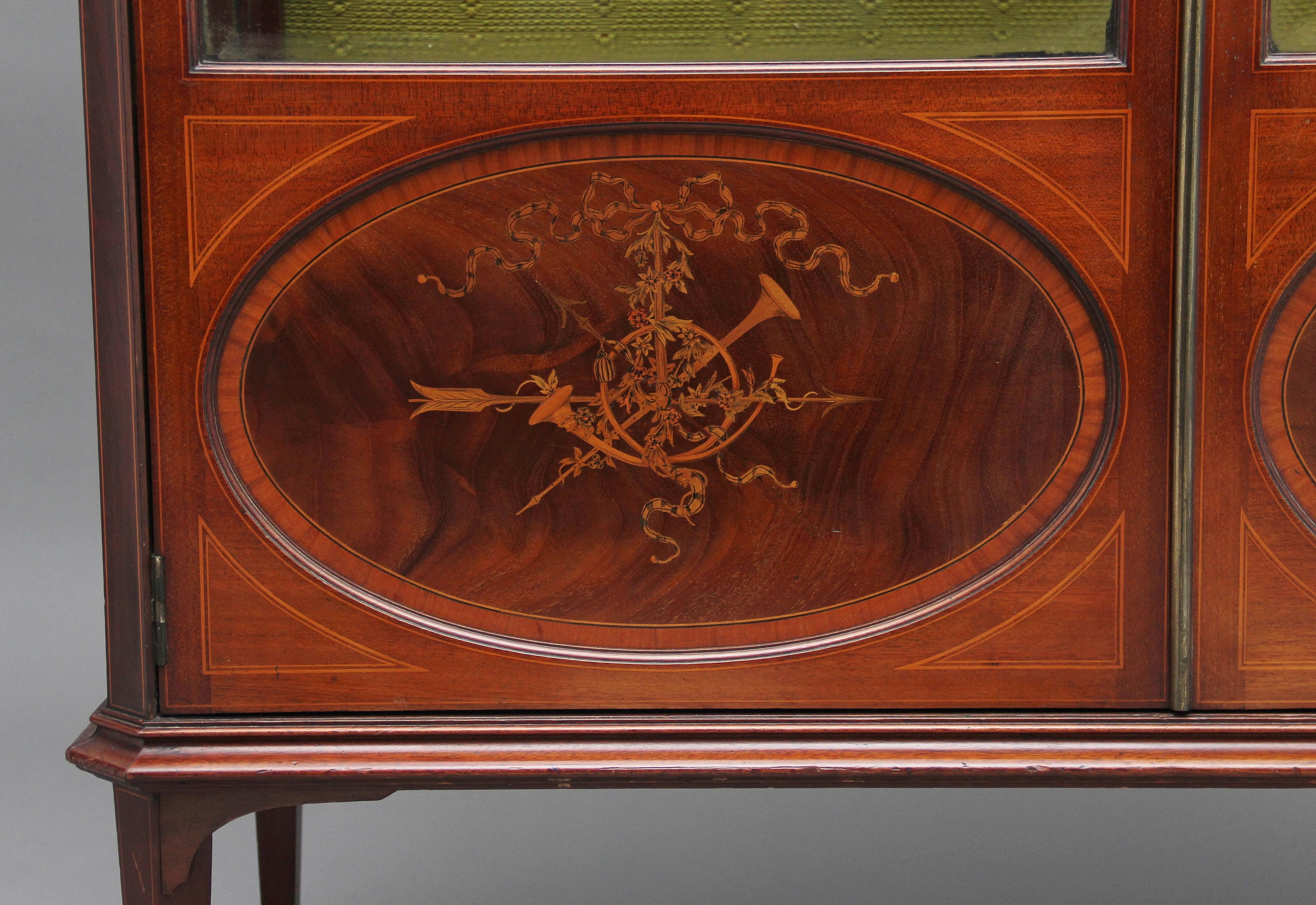 19th Century Mahogany and Inlaid Display Cabinet For Sale 5