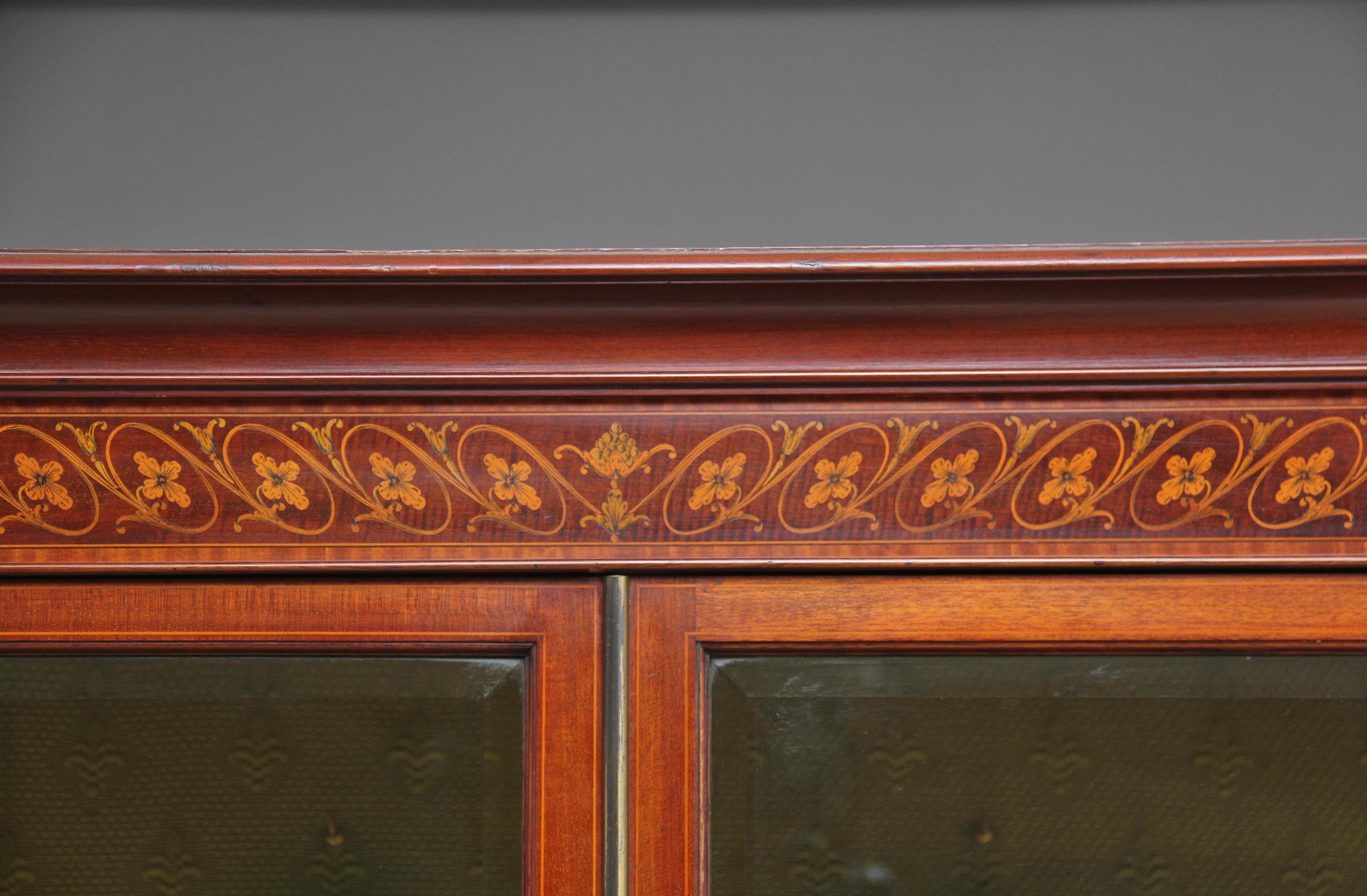 19th Century Mahogany and Inlaid Display Cabinet For Sale 8